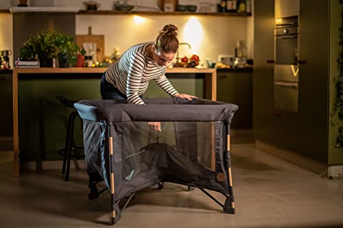 Maxi-Cosi Swift Baby Playpen with Mat, Baby Play Yards, Pack and Play with Bassinet - Portable Playpen for Babies and Toddlers, Classic Oat