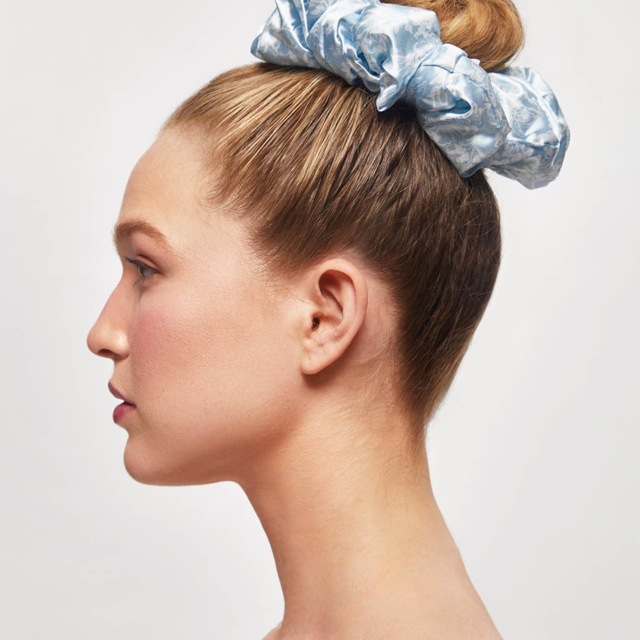 Kitsch Satin Hair Scrunchies for Women, Softer Than Silk Scrunchies for Hair, Satin Scrunchies for Girls, Satin Hair Ties for Women, Silk Hair Ties No Damage, Silk Ponytail Holders, 5 pcs (Cameo)