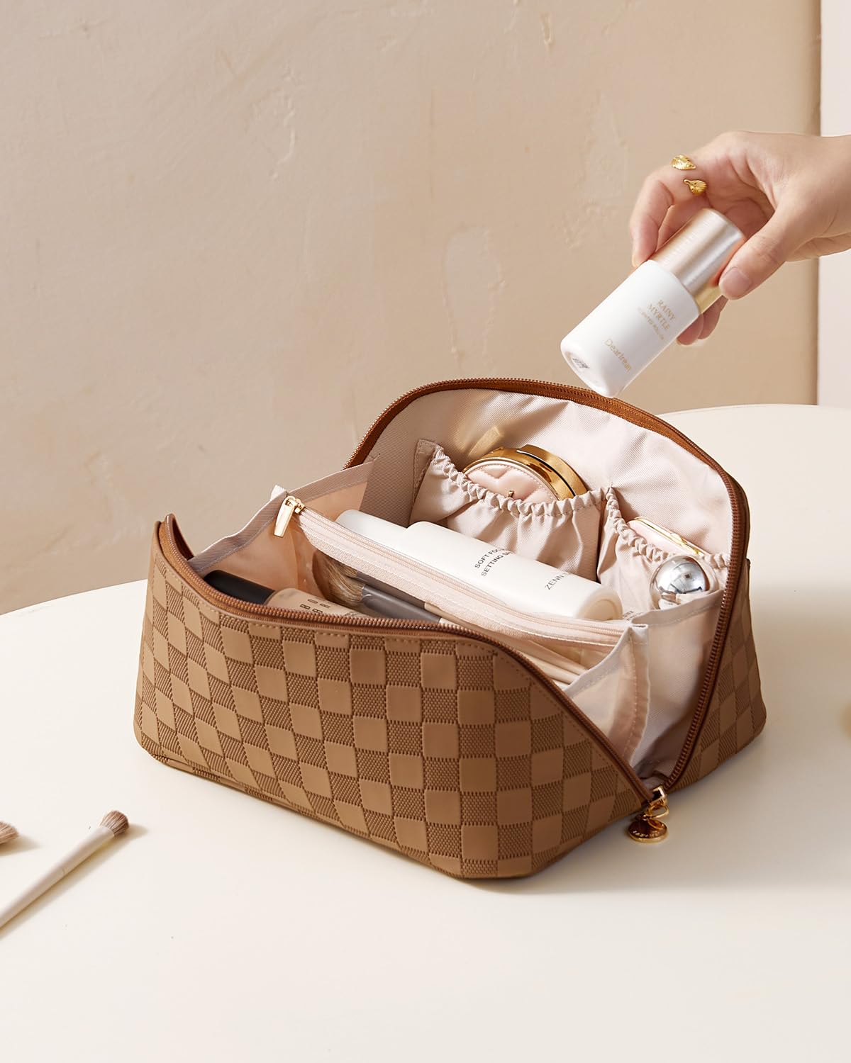 EACHY Travel Makeup Bag,Large Capacity Cosmetic Bags for Women,Waterproof Portable Pouch Open Flat Toiletry Bag Make up Organizer with Divider and Handle