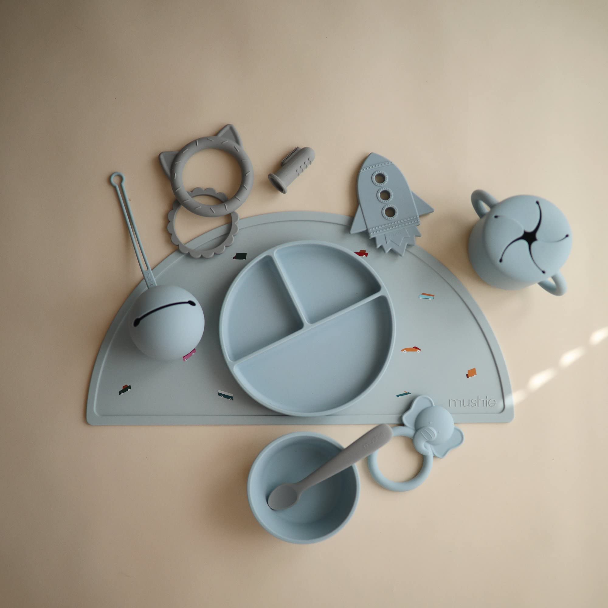 mushie Silicone Suction Plate | BPA-Free Non-Slip Design (Ivory)