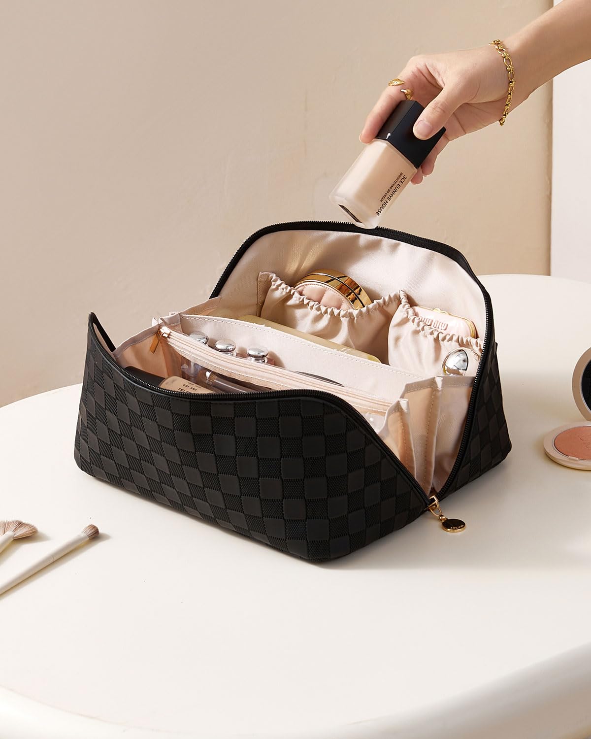 EACHY Travel Makeup Bag,Large Capacity Cosmetic Bags for Women,Waterproof Portable Pouch Open Flat Toiletry Bag Make up Organizer with Divider and Handle