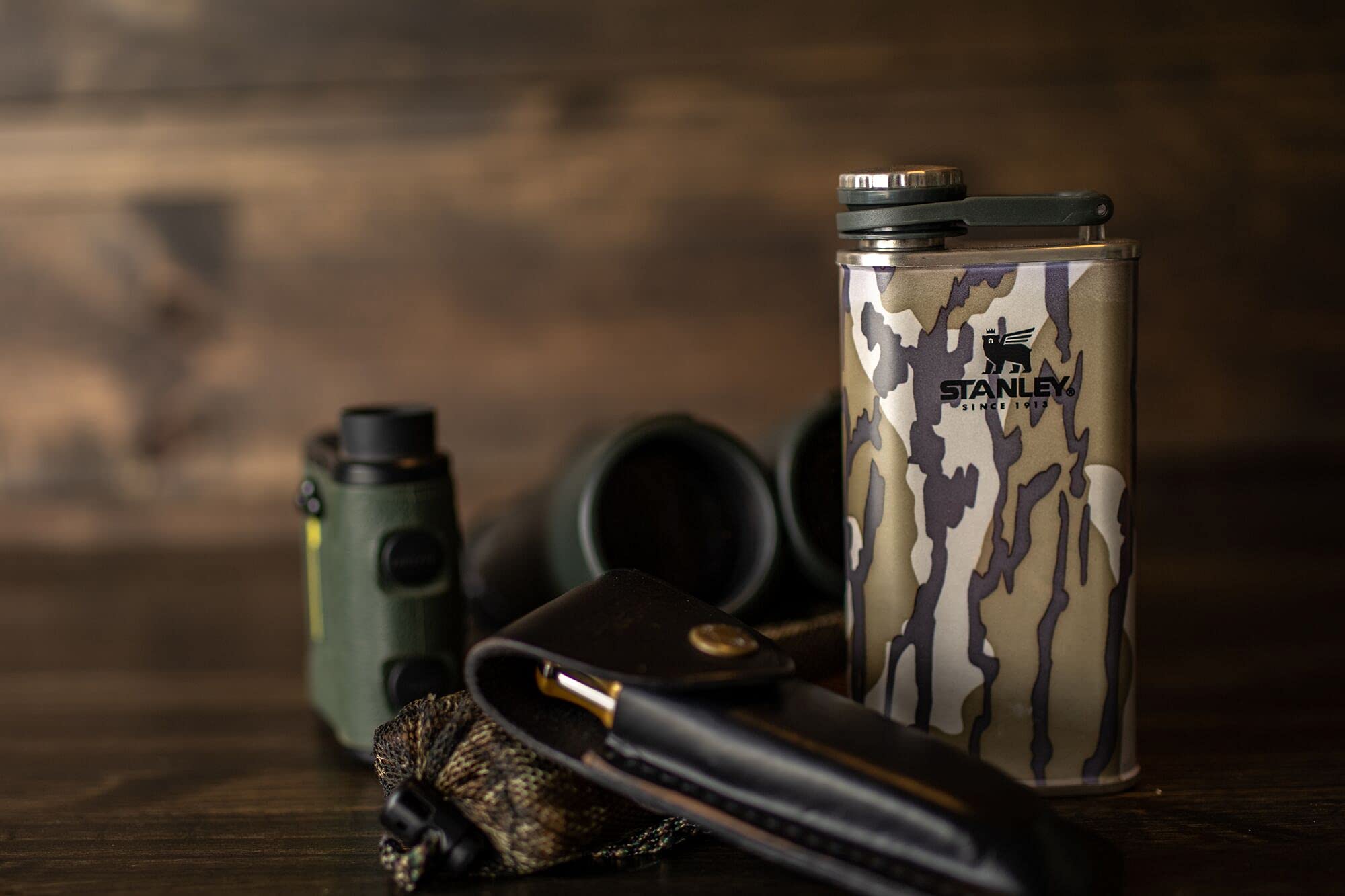 Stanley Classic Flask 8 oz / 0.23 L with Never-Lose Cap, Wide Mouth Stainless Steel Hip Flask for Easy Filling & Pouring, Insulated BPA-Free Leak-Proof Flask,Hammertone Green