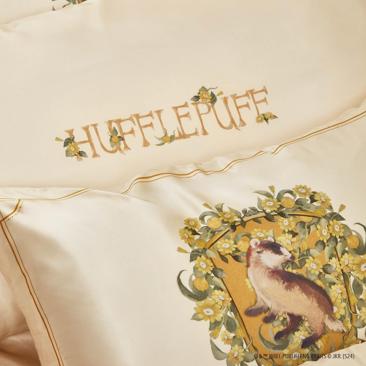 Kitsch Satin Pillowcase with Zipper for Hair & Skin, Softer Than Silk Pillow Cases Queen, Smooth Pillow Covers, Machine Washable, Wrinkle-Free, Cooling Satin Pillow Cases Standard Size 19"x26", Ivory