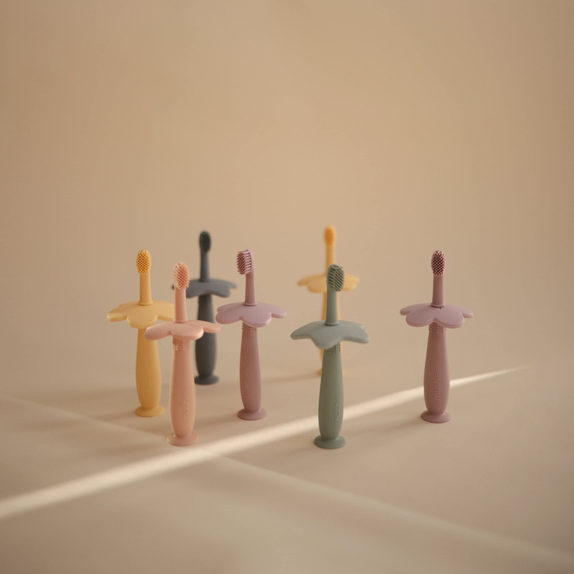 mushie Flower Toddler Training Toothbrush (Soft Lilac)