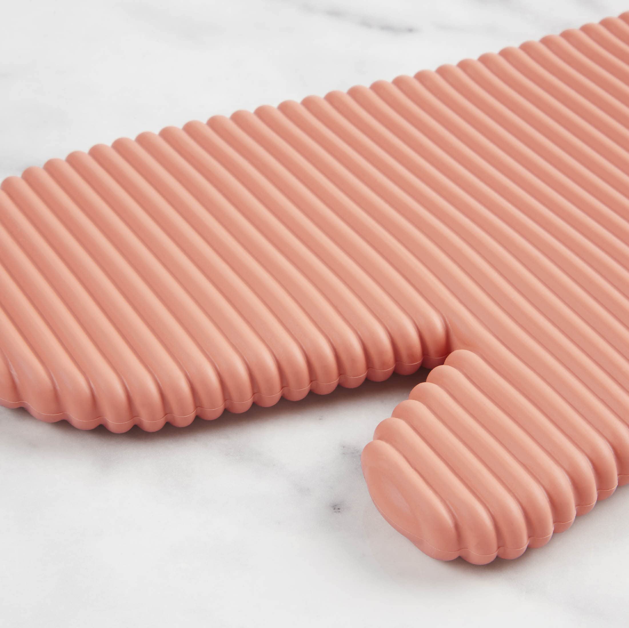 KitchenAid Ribbed Soft Silicone Oven Mitt Set, 7"x13", Milkshake 2 Count