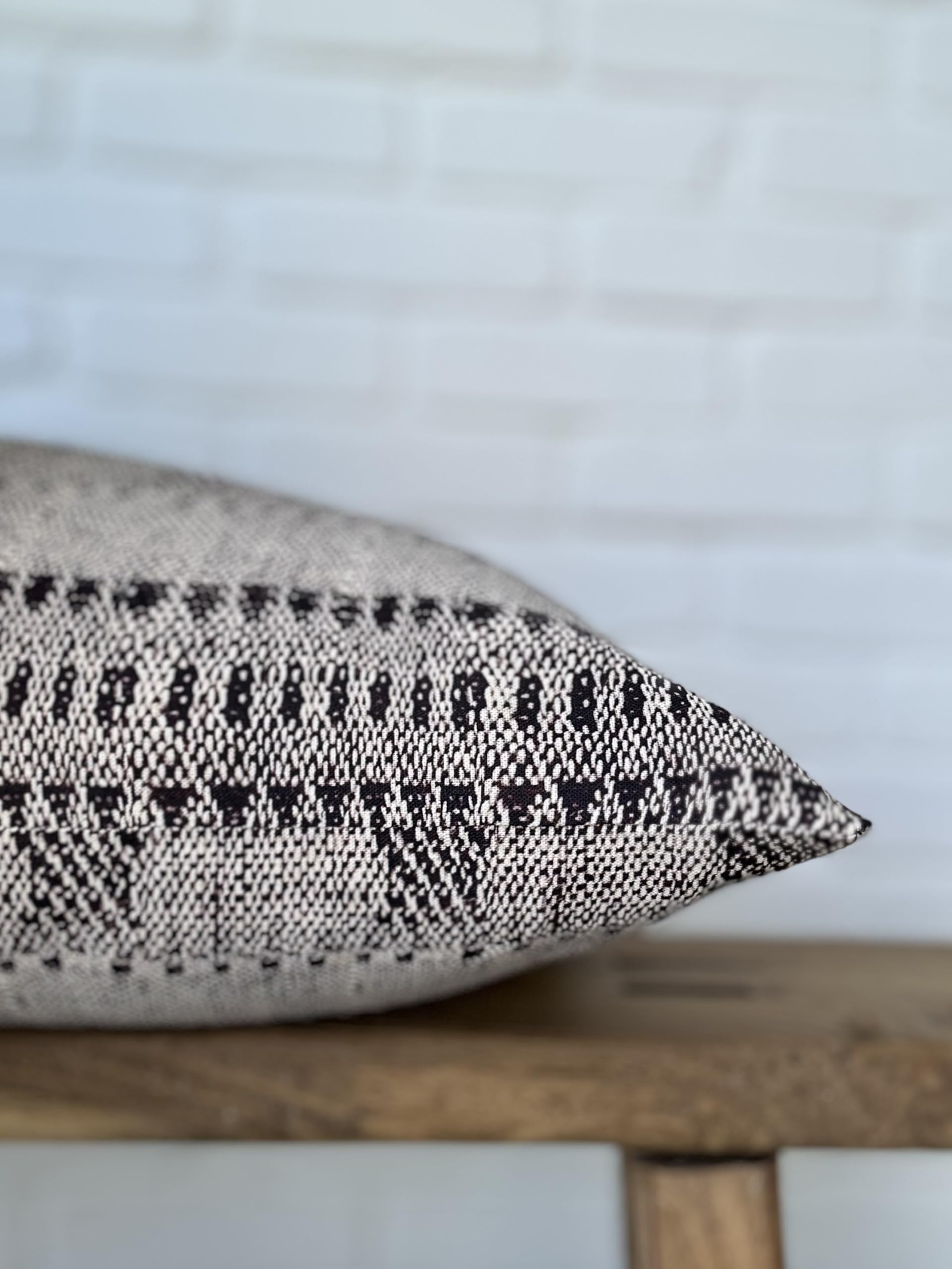 Pillow Cover 100% Linen 20 x 20 inches Double Sided Block Print with Zipper for Easy Removal Home Decor Shabby Chic Farmhouse Neutral Decorative Sofa Couch Accent (Plaid White Grey)