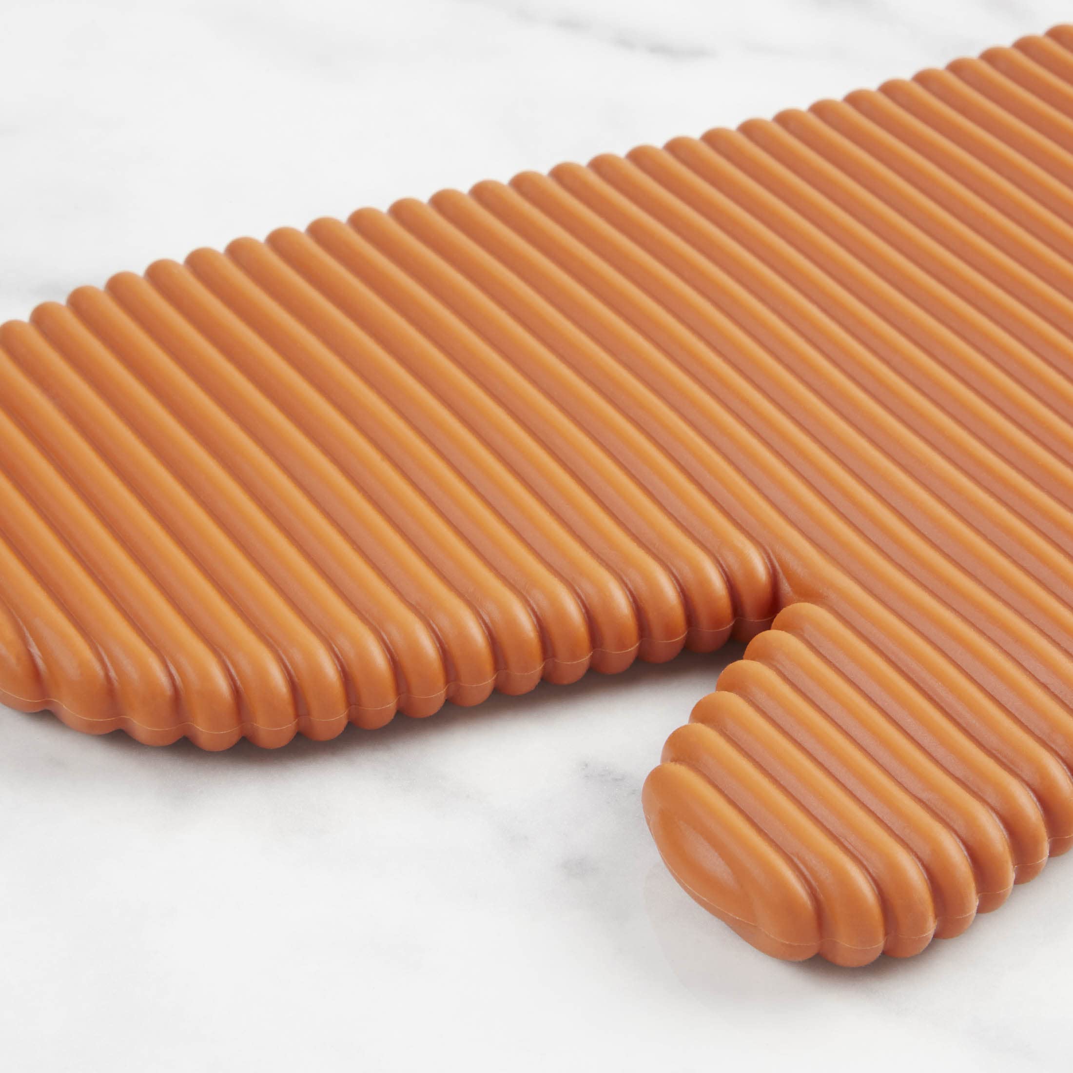 KitchenAid Ribbed Soft Silicone Oven Mitt Set, 7"x13", Milkshake 2 Count