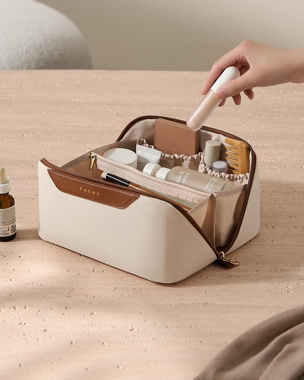 EACHY Travel Makeup Bag,Large Capacity Cosmetic Bags for Women,Waterproof Portable Pouch Open Flat Toiletry Bag Make up Organizer with Divider and Handle