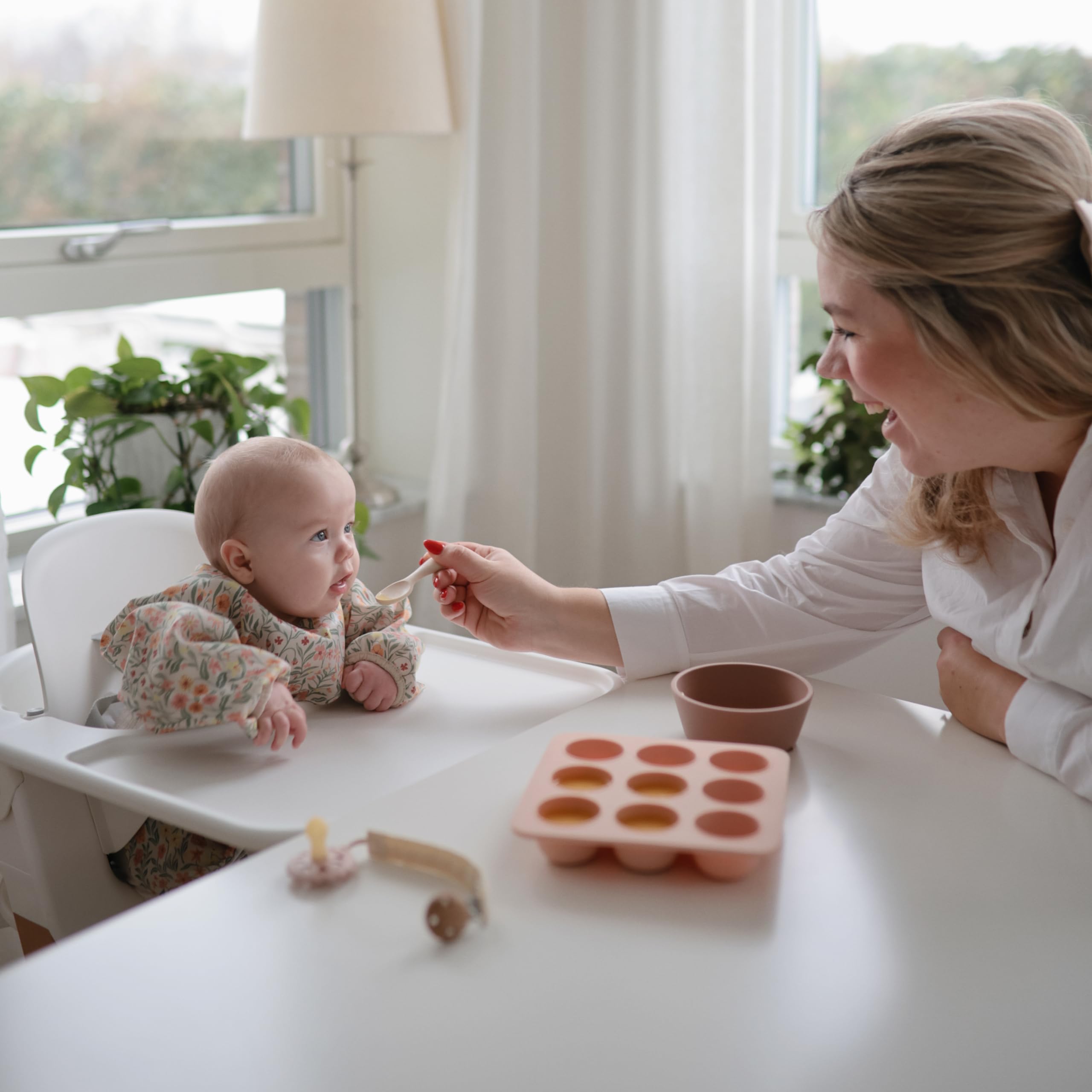 mushie Silicone Suction Bowl | BPA-Free Non-Slip Design (Ivory)
