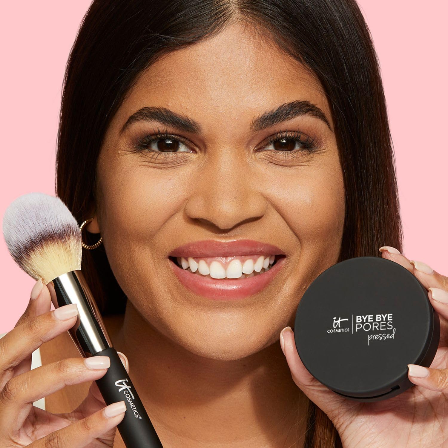 IT Cosmetics Bye Bye Pores Pressed Finishing Powder - Universal Shades - Contains Anti-Aging Peptides, Hydrolyzed Collagen & Antioxidants - 0.31 oz