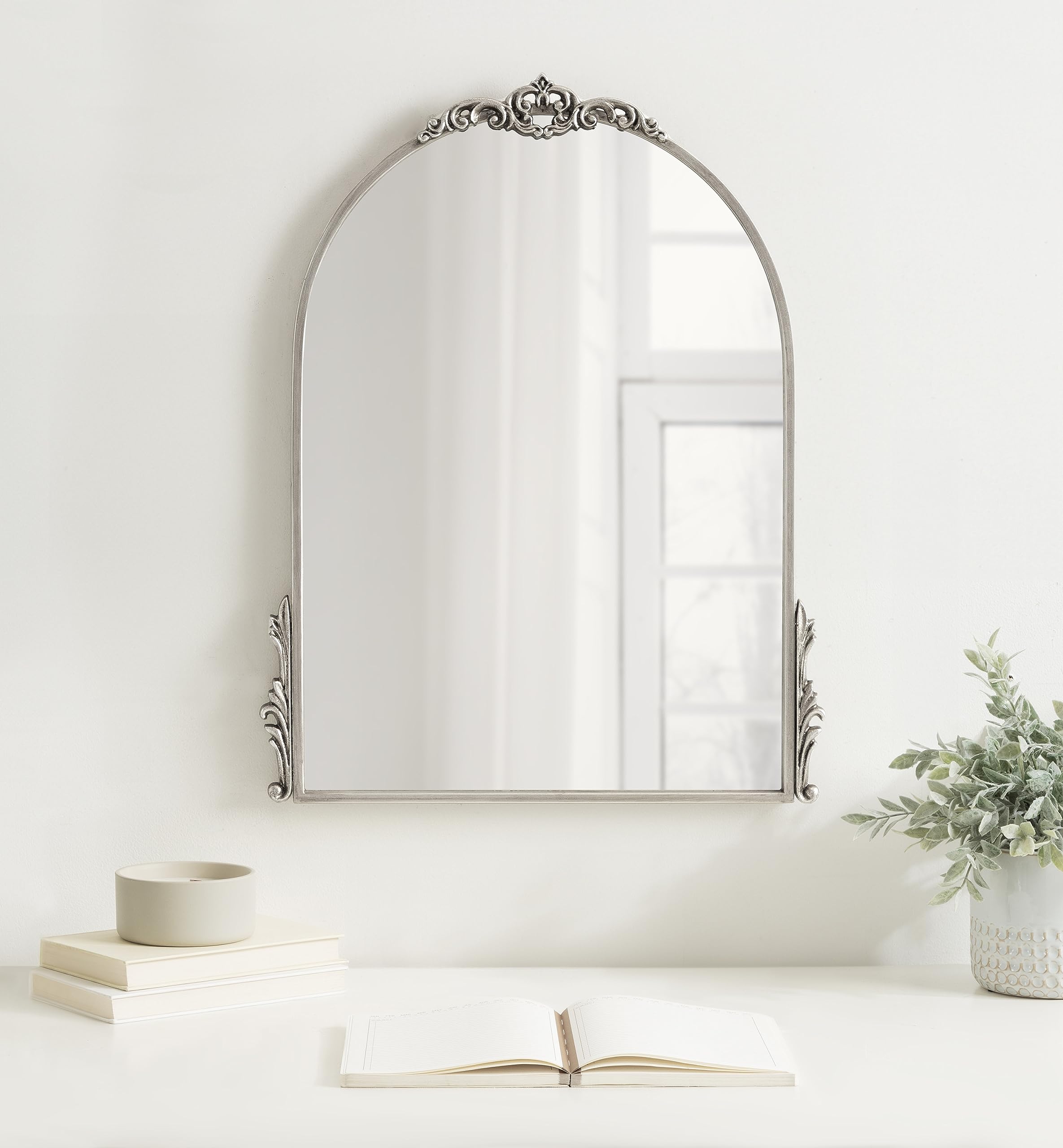 Kate and Laurel Myrcelle Traditional Arched Mirror, 25 x 33, Gold, Decorative Large Arch Mirror with Ornate Garland Detailing Along The Crown and Edges of The Frame