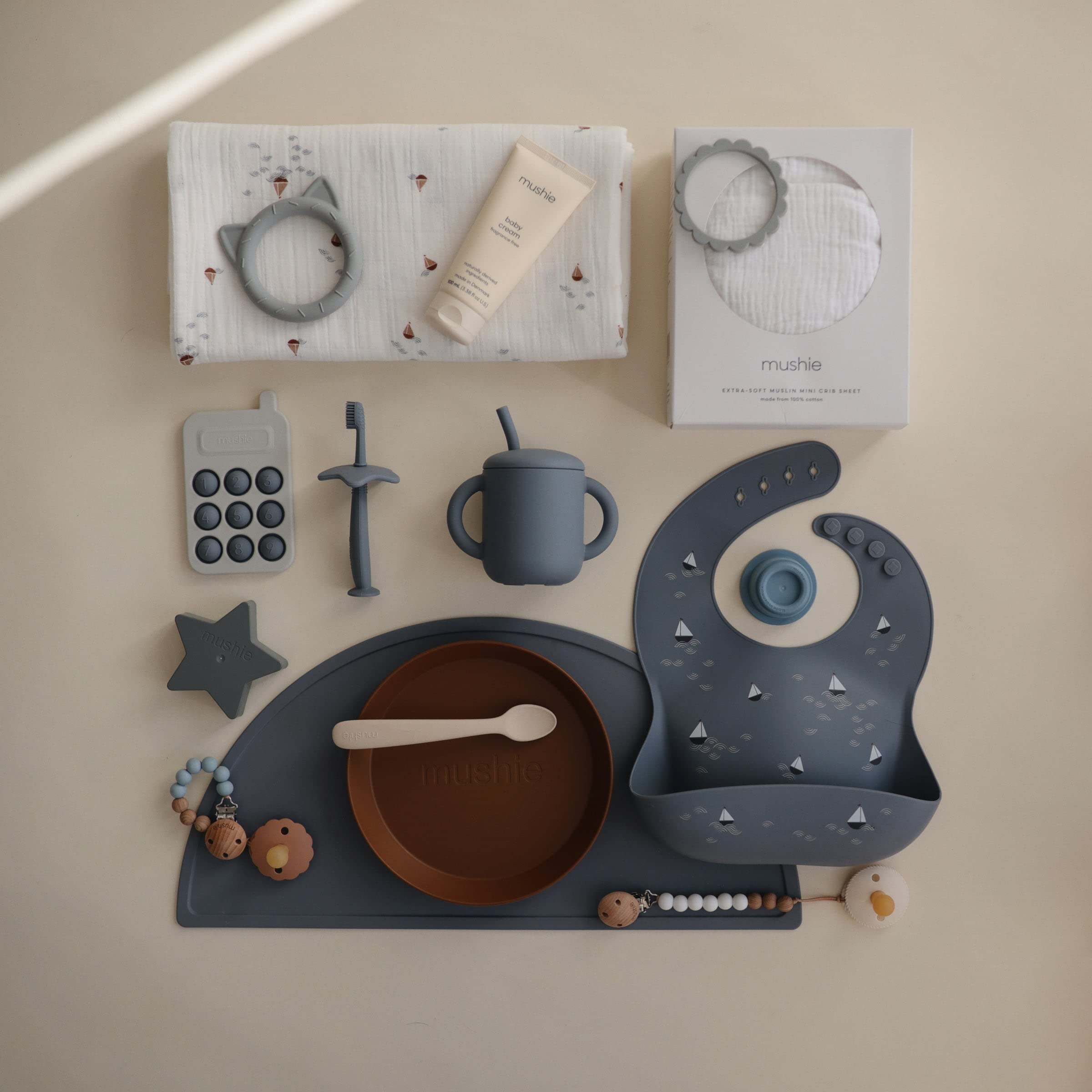 mushie Extra Soft Muslin Fitted Crib Sheet | 192 Thread Count | 28"x 52" (Fog)