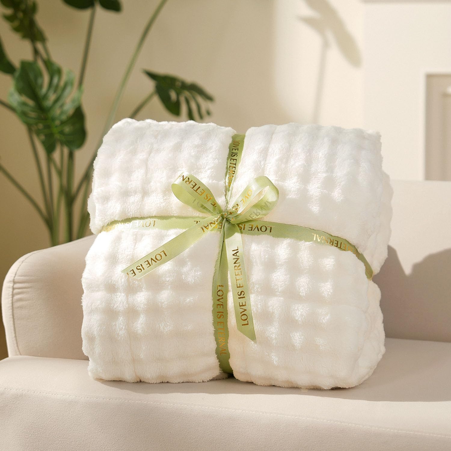 Cottonblue Weighted Blanket 15lbs Bubble Faux Fur Plush Sherpa Weighted Blankets for Adults, Fits Queen Size Bed, Cute Fuzzy Warm Heavy Blanket for Calm and Better Sleep, 60"x80", Cream White