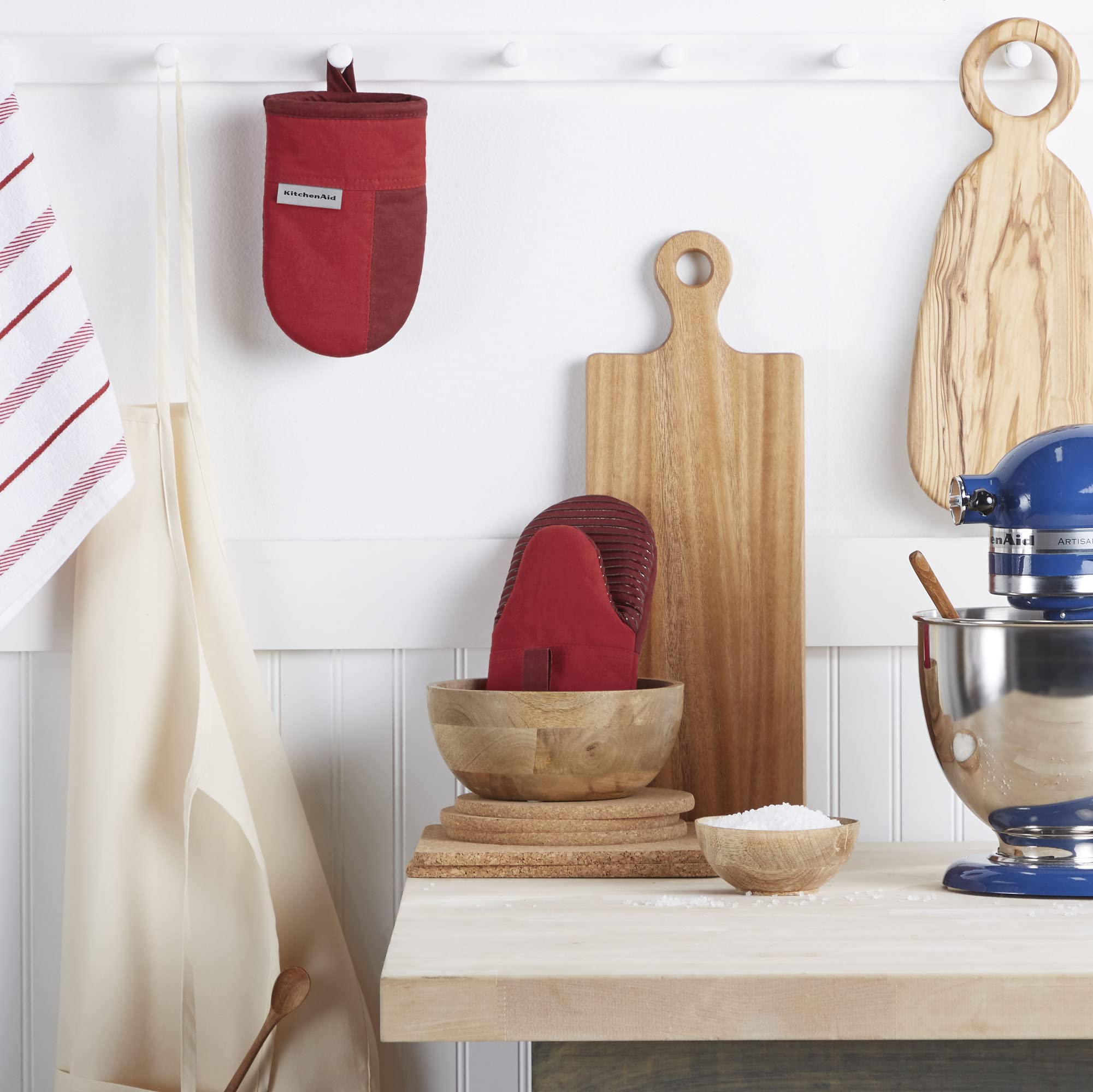 KitchenAid Beacon Two-Tone Non-Slip Mini Oven Mitt Set, Milkshake/Beige, 5.5"x8", 2 Piece