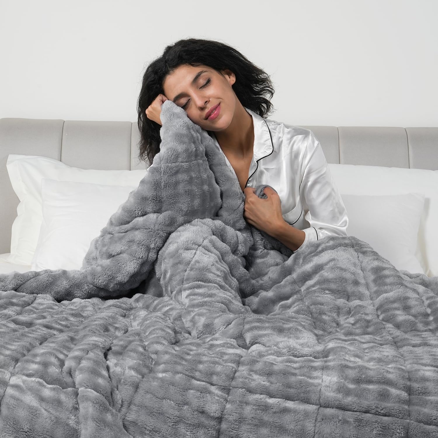 Cottonblue Weighted Blanket 15lbs Bubble Faux Fur Plush Sherpa Weighted Blankets for Adults, Fits Queen Size Bed, Cute Fuzzy Warm Heavy Blanket for Calm and Better Sleep, 60"x80", Cream White