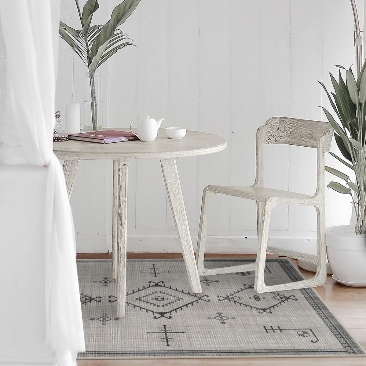 RUGGABLE Damali Runner Rug - Perfect Boho Washable Rug for Entryway Hallway Kitchen - Pet & Child Friendly - Non-Toxic - Stain & Water Resistant - Black & White 2.5&
