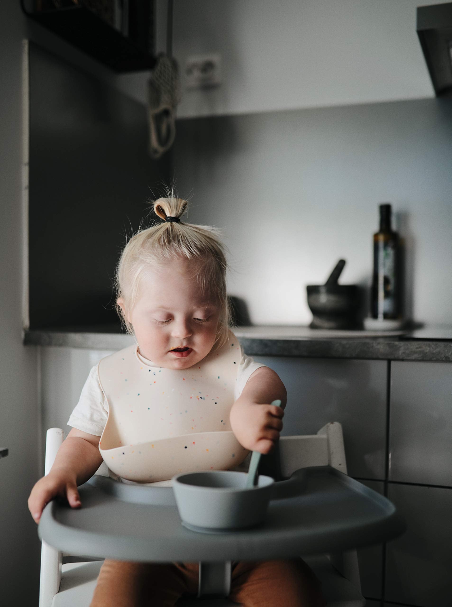 mushie Silicone Suction Bowl | BPA-Free Non-Slip Design (Ivory)