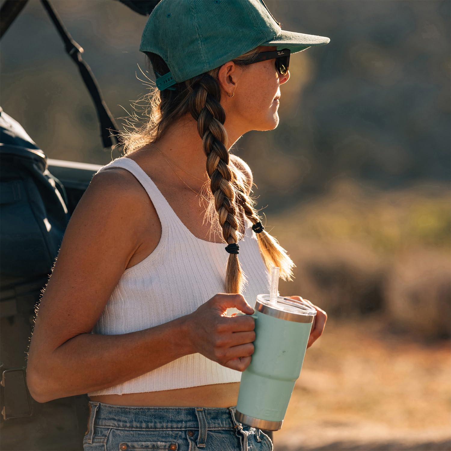 YETI Rambler Tumbler with Handle and Straw Lid, Vacuum Insulated Travel Mug, Stainless Steel