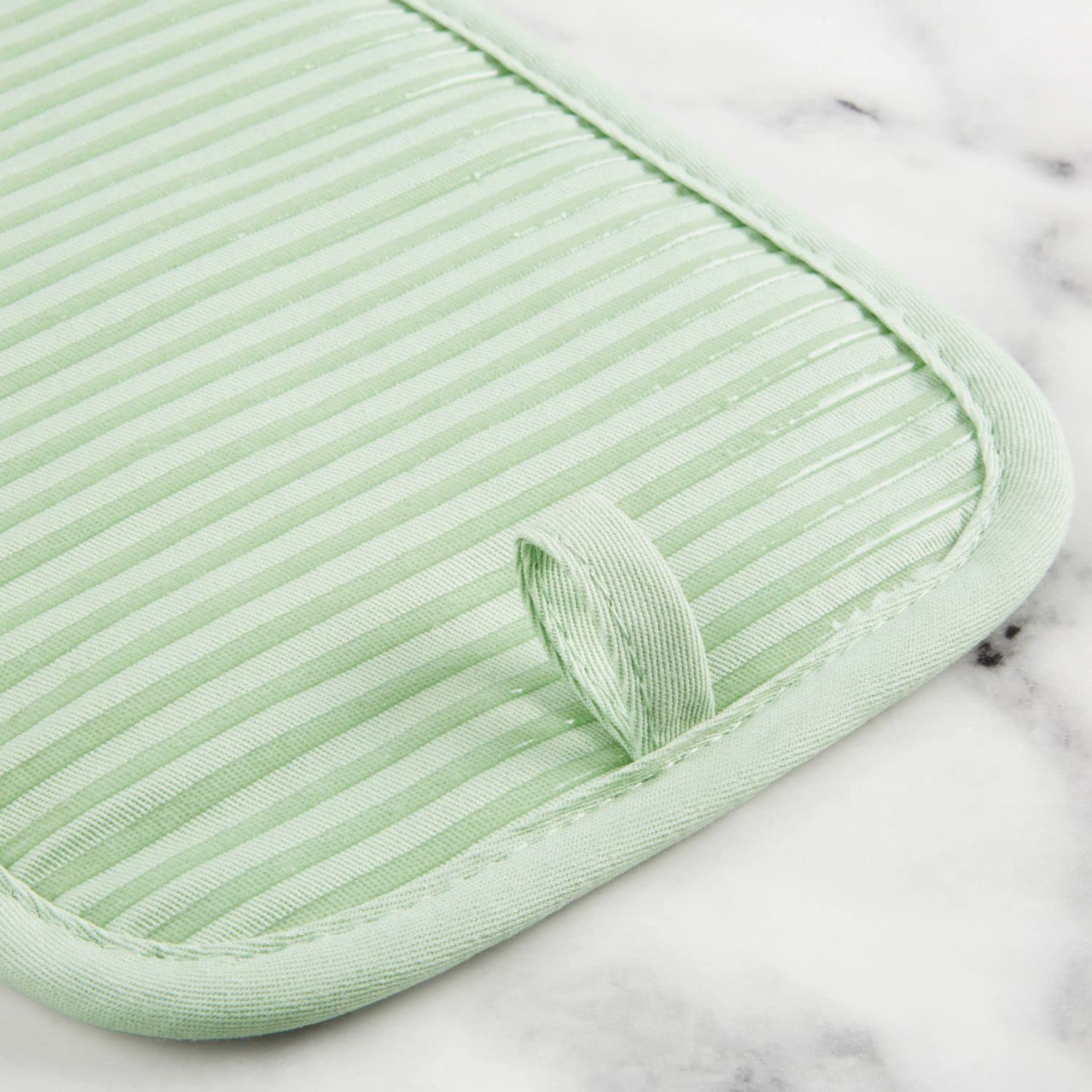 KITCHENAID Quilted Cotton Terry Cloth Oven Mitt, Pot Holder, Kitchen Towel 4-Pack Set, Heat Resistant, Silicone Grip, Gift Set, Milkshake, 16"x26", 7"x13" & 7"x10"