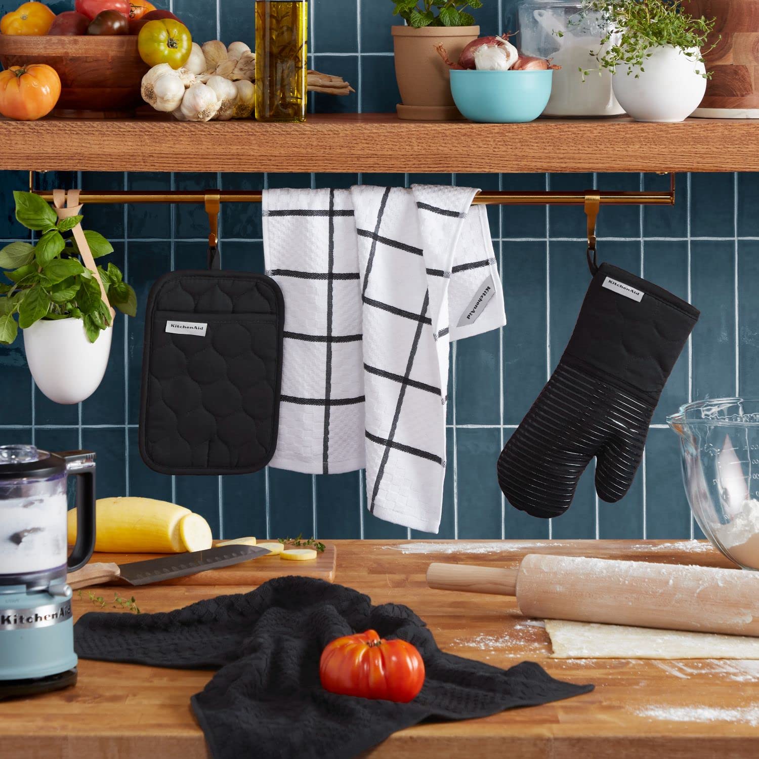 KITCHENAID Quilted Cotton Terry Cloth Oven Mitt, Pot Holder, Kitchen Towel 4-Pack Set, Heat Resistant, Silicone Grip, Gift Set, Milkshake, 16"x26", 7"x13" & 7"x10"