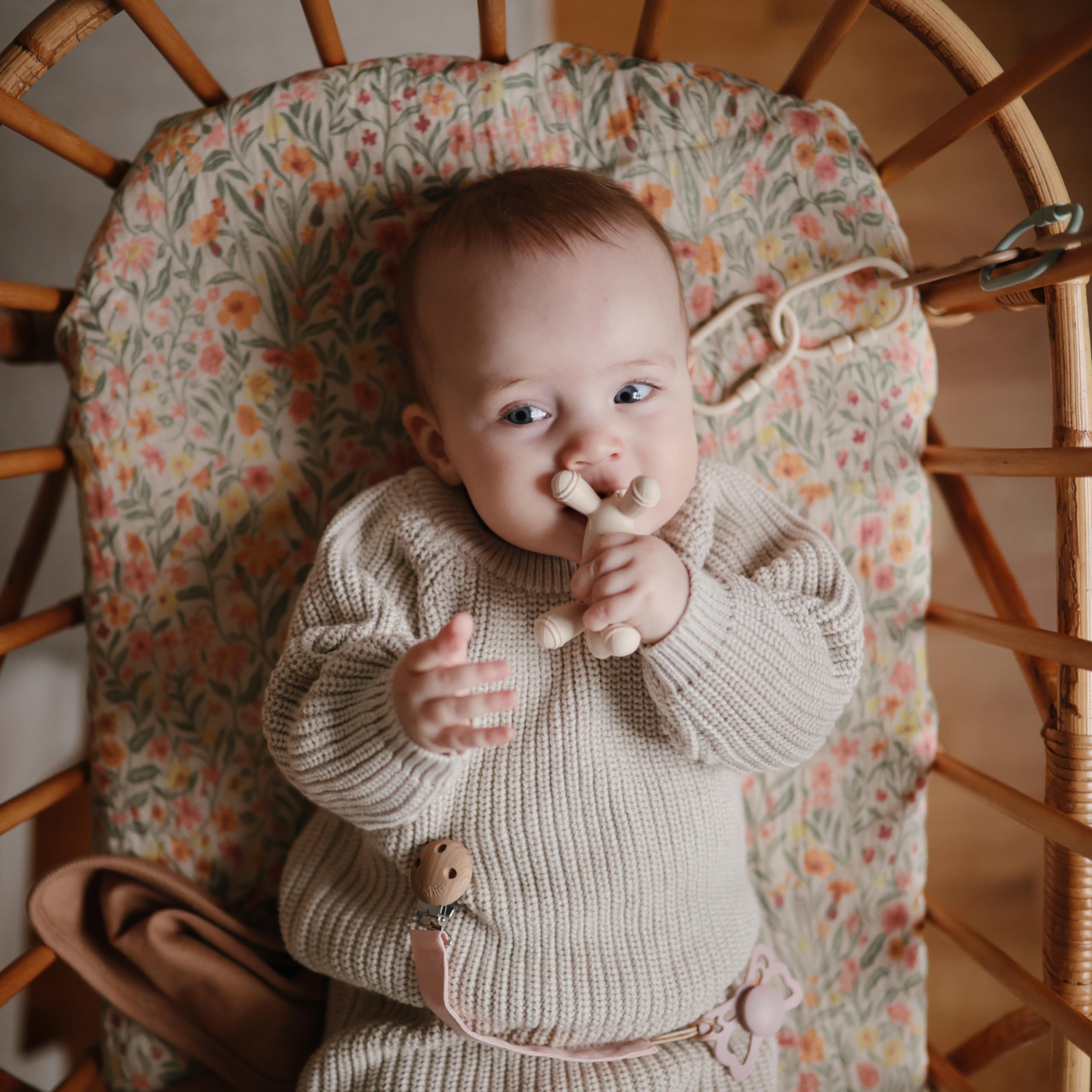 mushie Extra Soft Muslin Fitted Crib Sheet | 192 Thread Count | 28"x 52" (Fog)