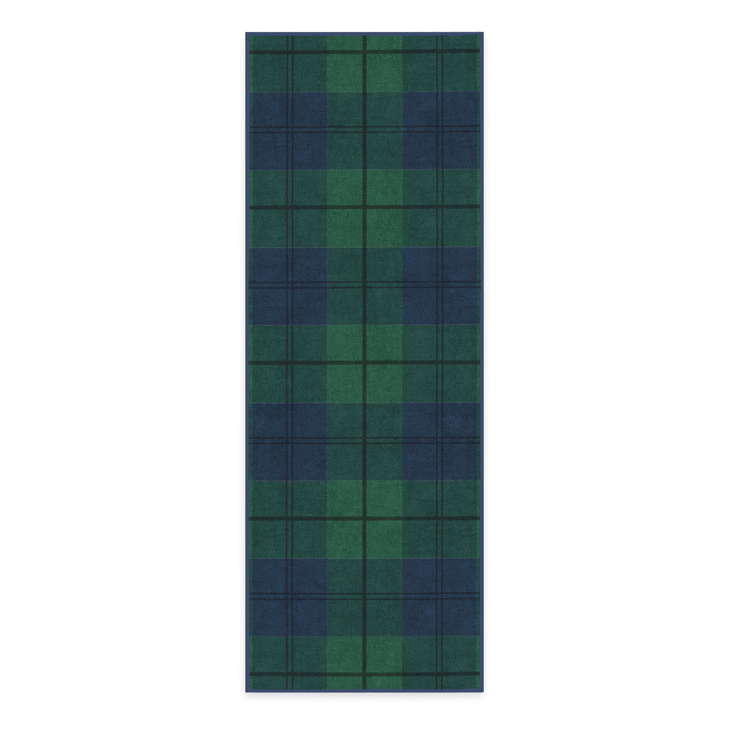 RUGGABLE Winter Plaid Washable Rug - Perfect Holiday Area Rug for Living Room Bedroom Kitchen - Pet & Child Friendly - Stain & Water Resistant - Dress Stewart Tartan Plaid 3&
