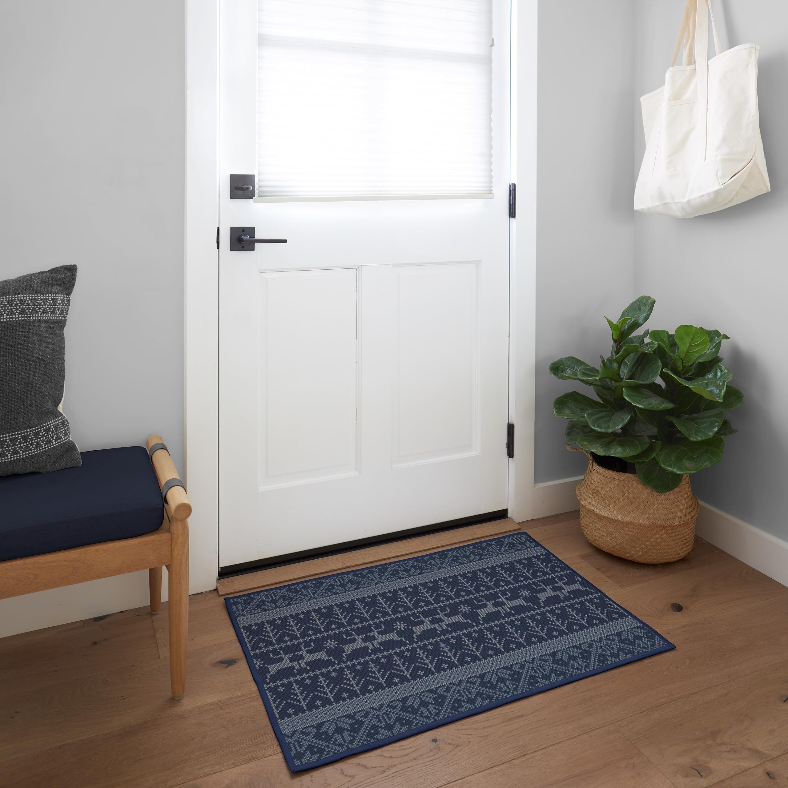 RUGGABLE Winter Plaid Washable Rug - Perfect Holiday Area Rug for Living Room Bedroom Kitchen - Pet & Child Friendly - Stain & Water Resistant - Dress Stewart Tartan Plaid 3&