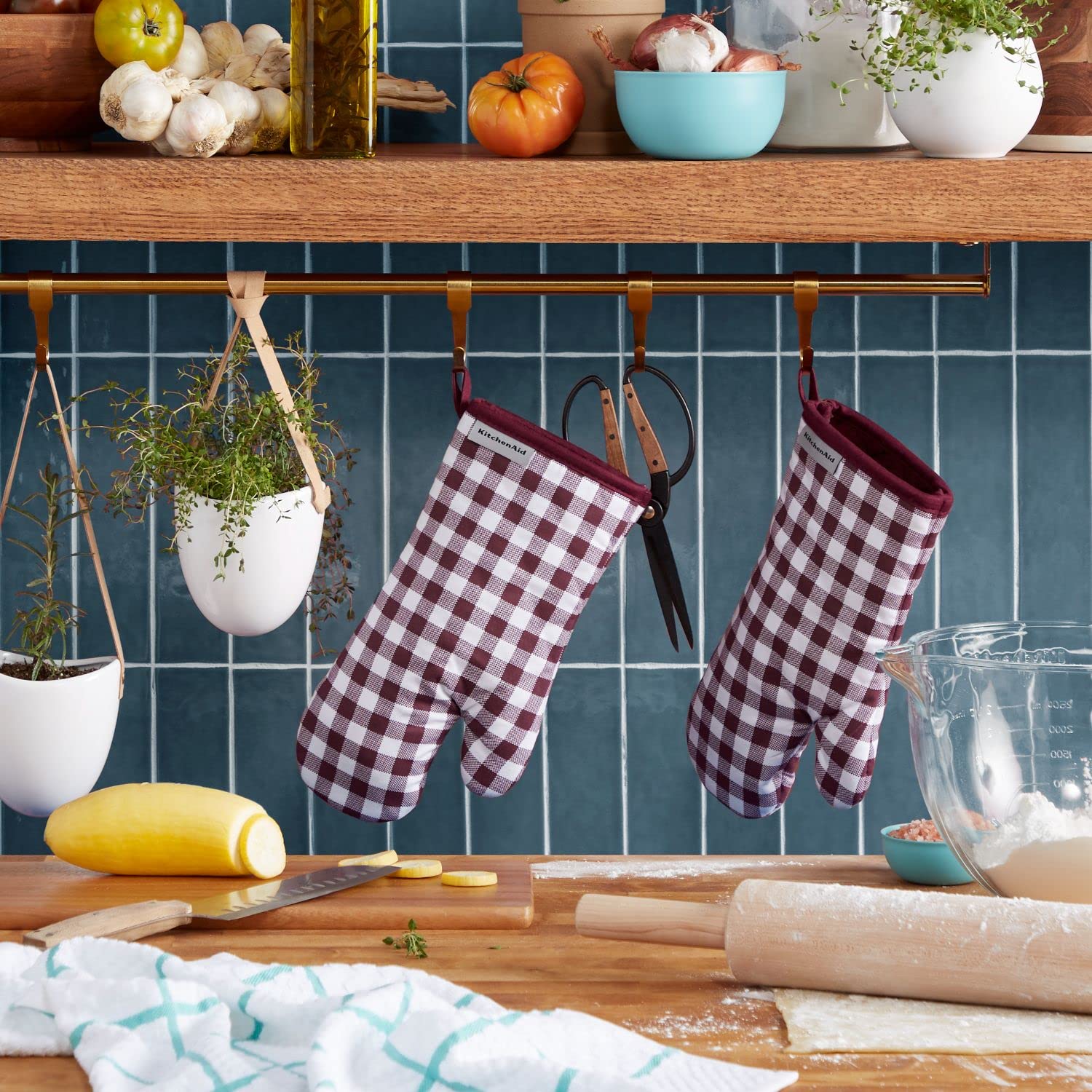 KitchenAid Gingham Oven Mitt 2-Pack Set, Milkshake, 7"x13"