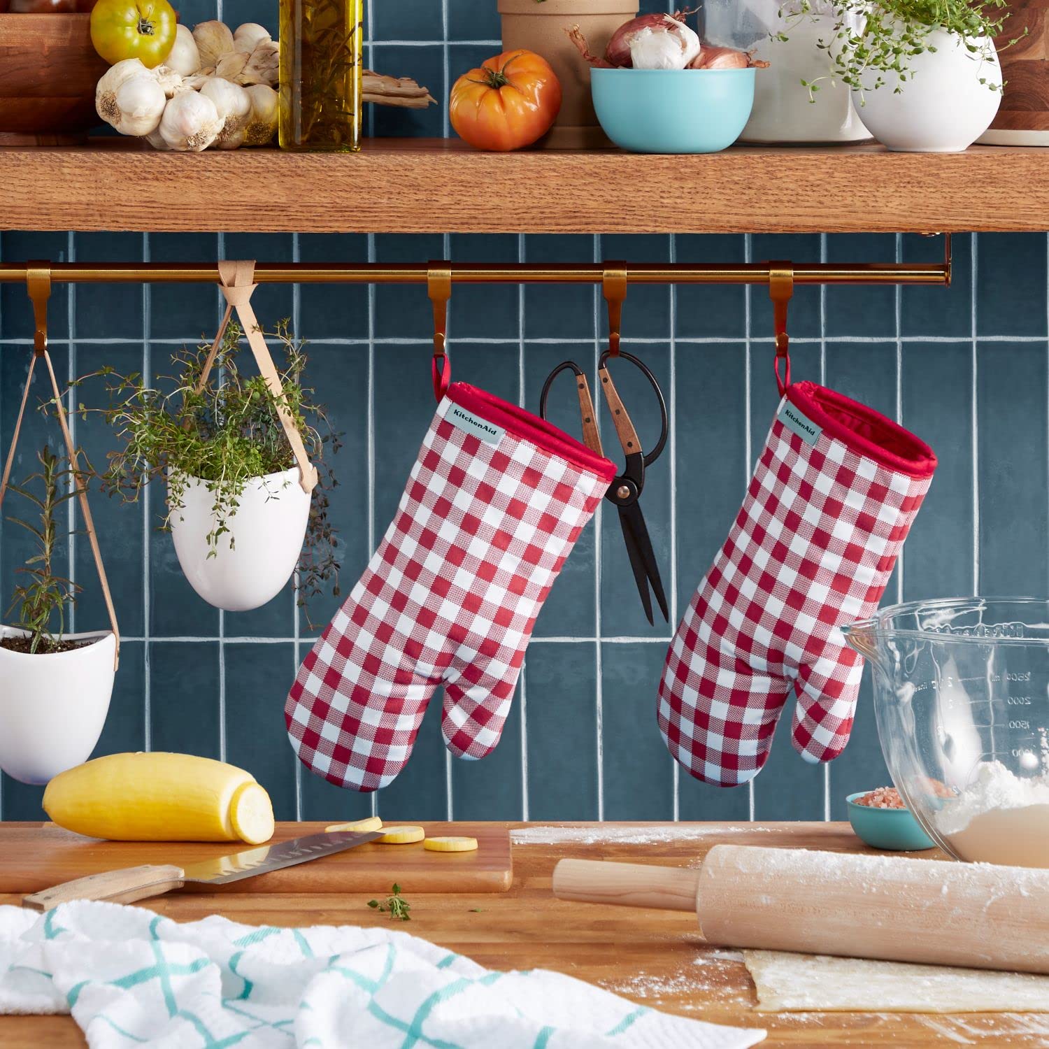 KitchenAid Gingham Oven Mitt 2-Pack Set, Milkshake, 7"x13"