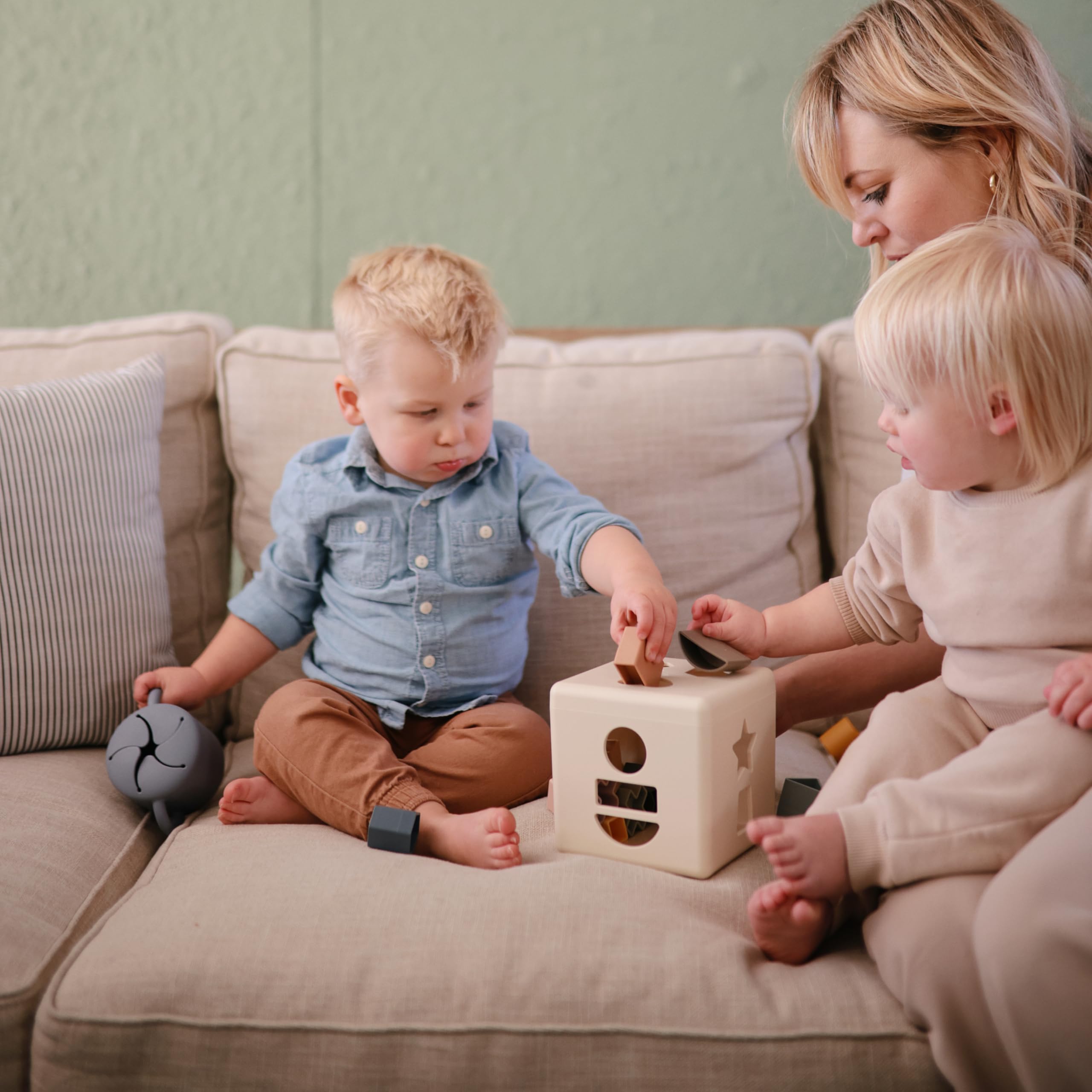 mushie Silicone Snack Cup | Spill Proof Food Container for Toddler and Baby (Cambridge Blue)