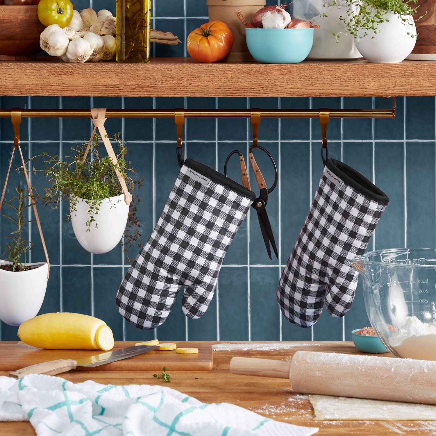 KitchenAid Gingham Oven Mitt 2-Pack Set, Milkshake, 7"x13"