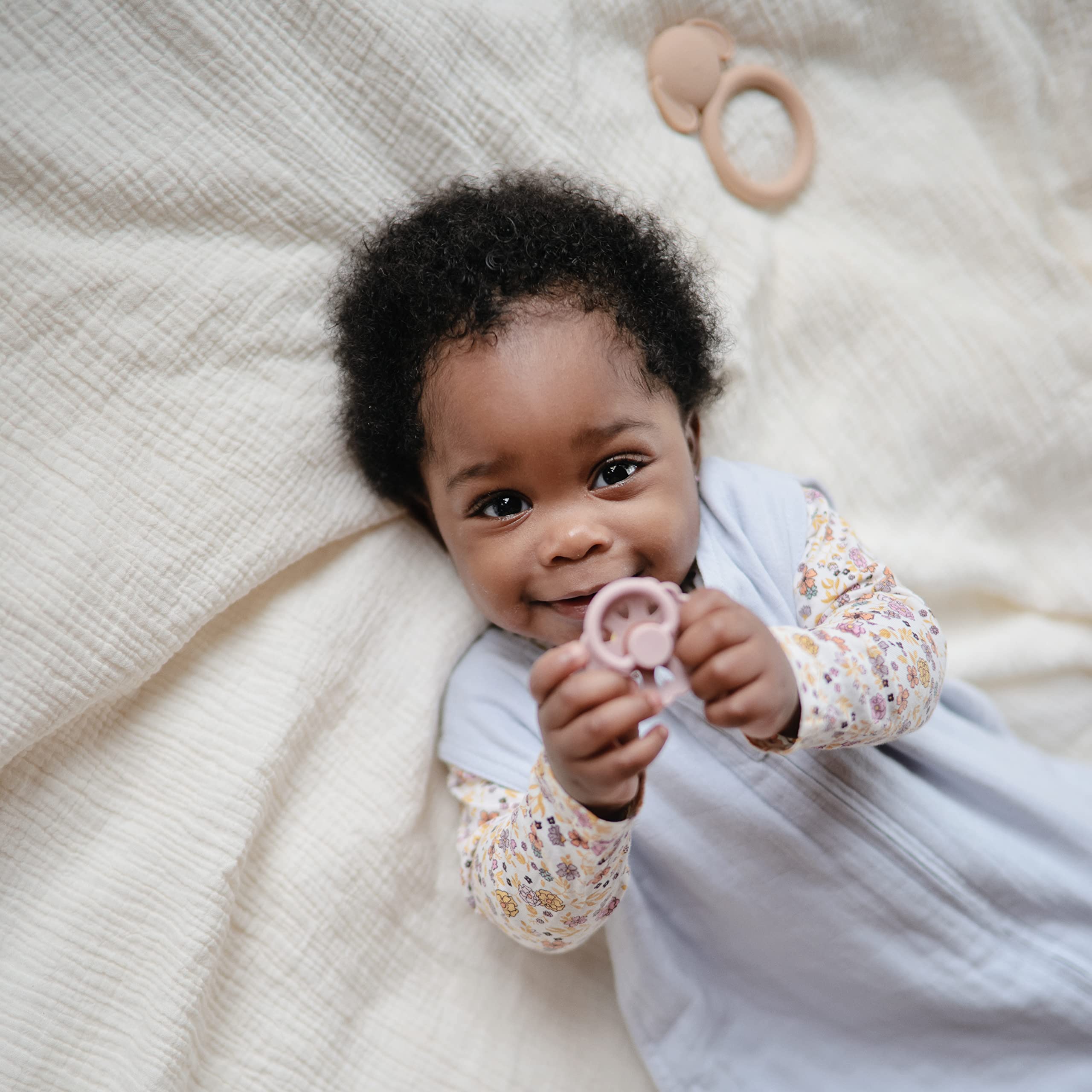 mushie Baby Wearable Blanket | 100% Organic Cotton Muslin | Sleeping Bag for Infants (Natural)