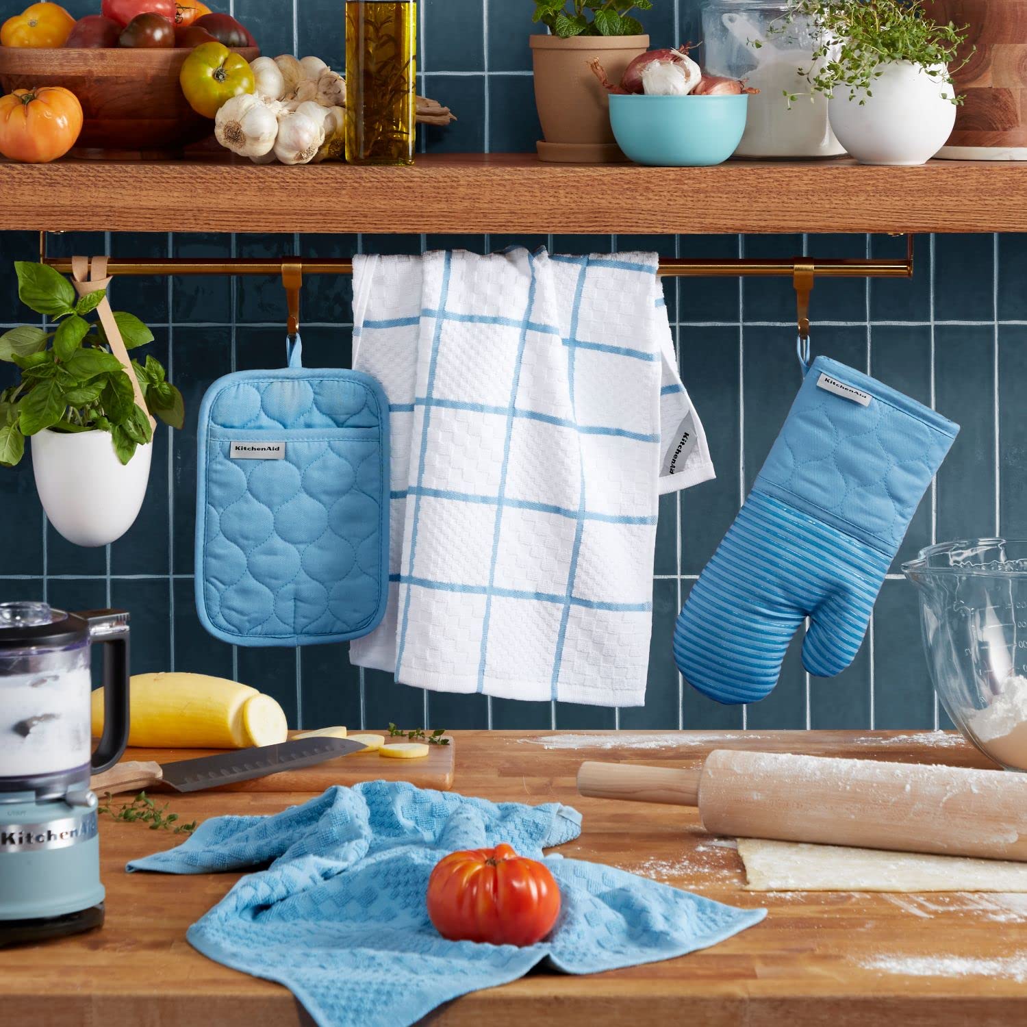 KITCHENAID Quilted Cotton Terry Cloth Oven Mitt, Pot Holder, Kitchen Towel 4-Pack Set, Heat Resistant, Silicone Grip, Gift Set, Milkshake, 16"x26", 7"x13" & 7"x10"