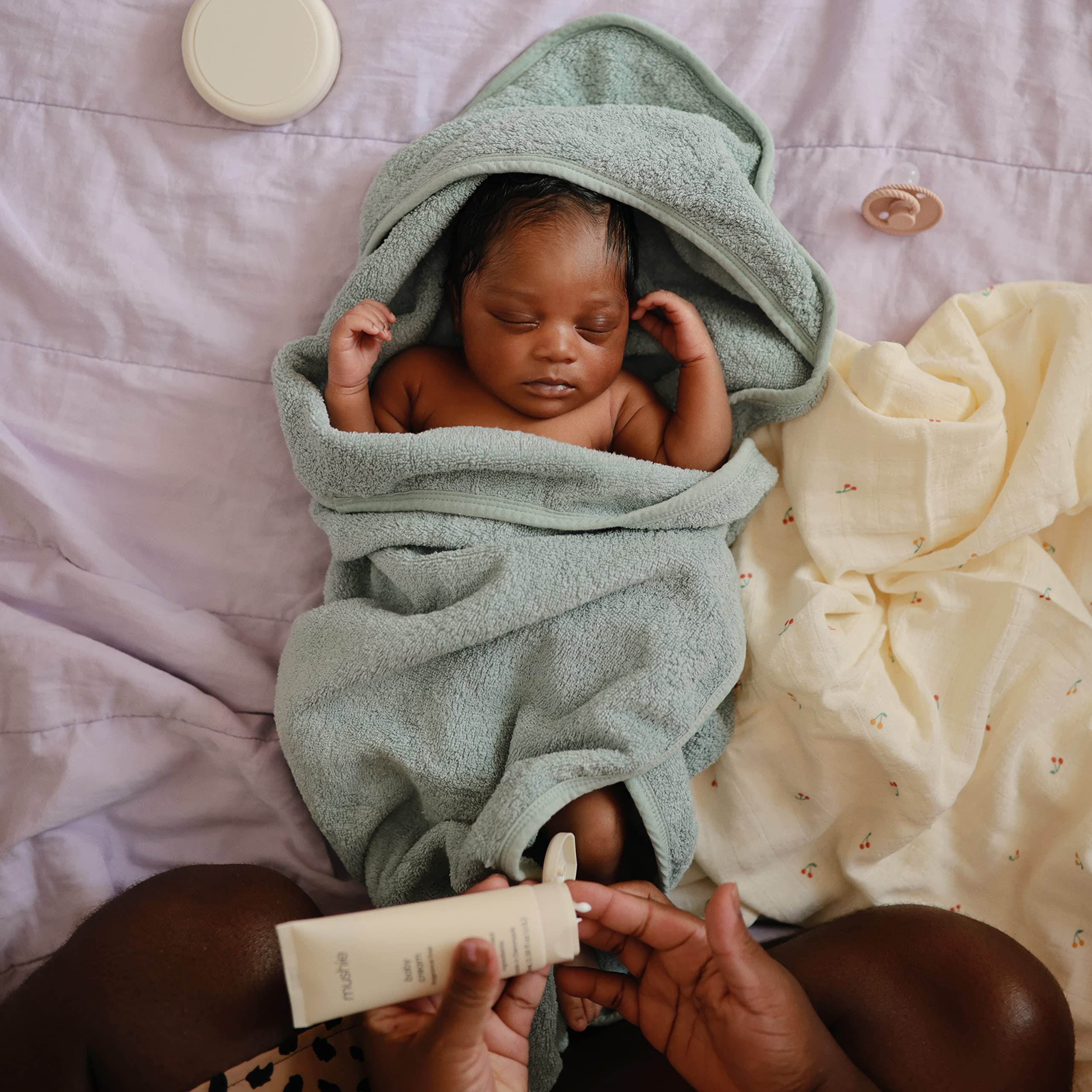 mushie Baby Hooded Towel | Organic Cotton (Moss)