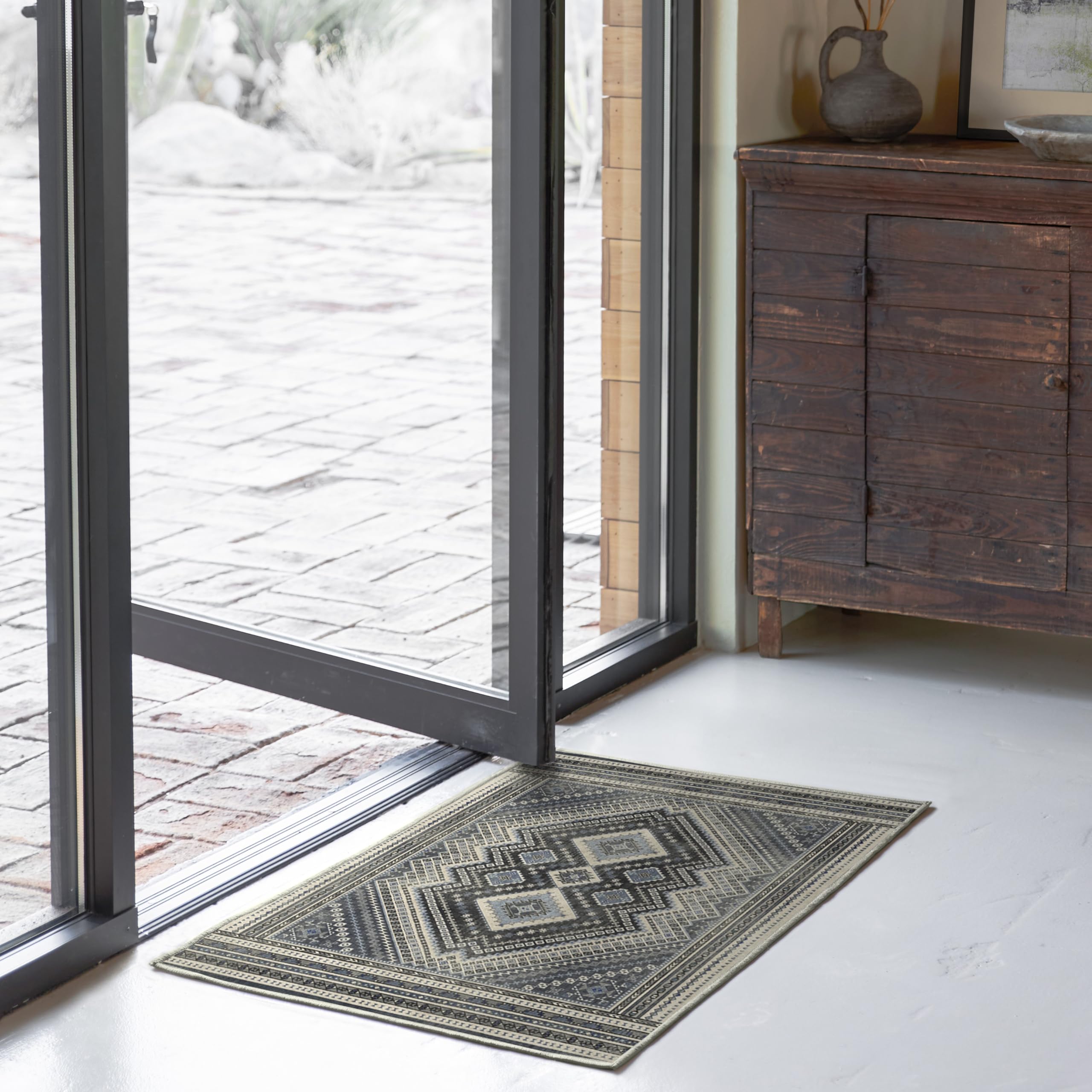 RUGGABLE Kaden Washable Rug - Perfect Vintage Area Rug for Living Room Bedroom Kitchen - Pet & Child Friendly - Stain & Water Resistant - Amber Red 3&