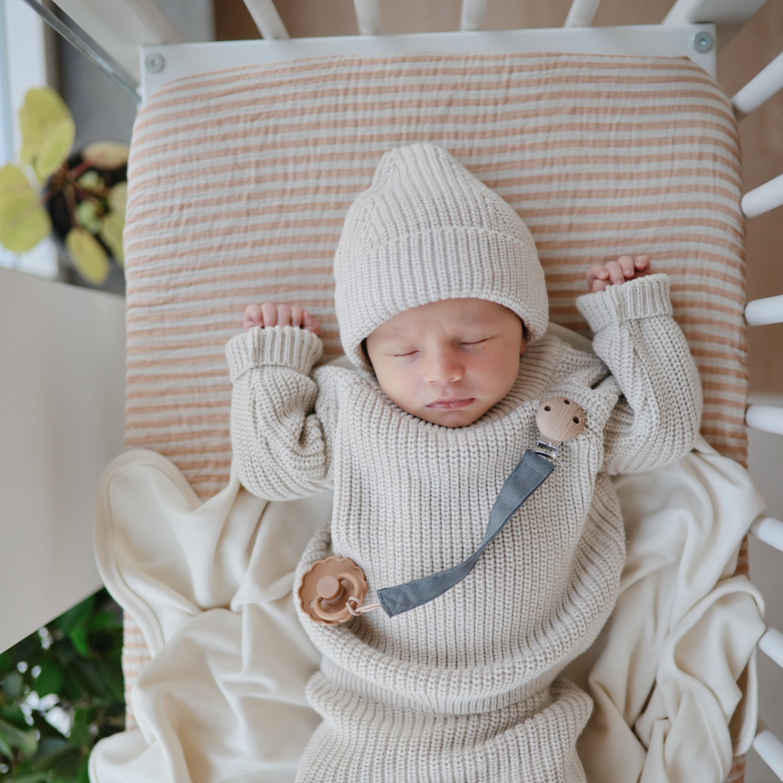 mushie Extra Soft Muslin Fitted Crib Sheet | 192 Thread Count | 28"x 52" (Fog)