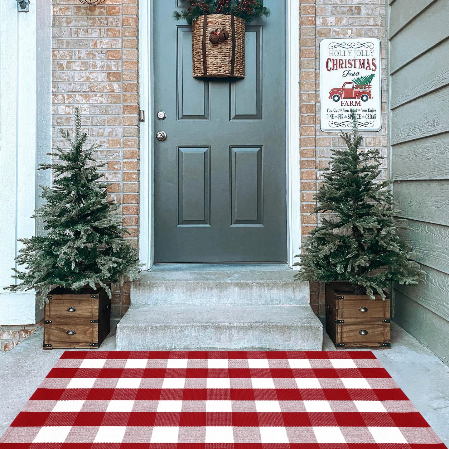 Christmas Red and White Plaid Rug - 28 x 43 Inches Outdoor Front Door Decor Mat Cotton Washable Hand-Woven Rug Christmas New Year Holiday Porch Entryway Layered Doormat