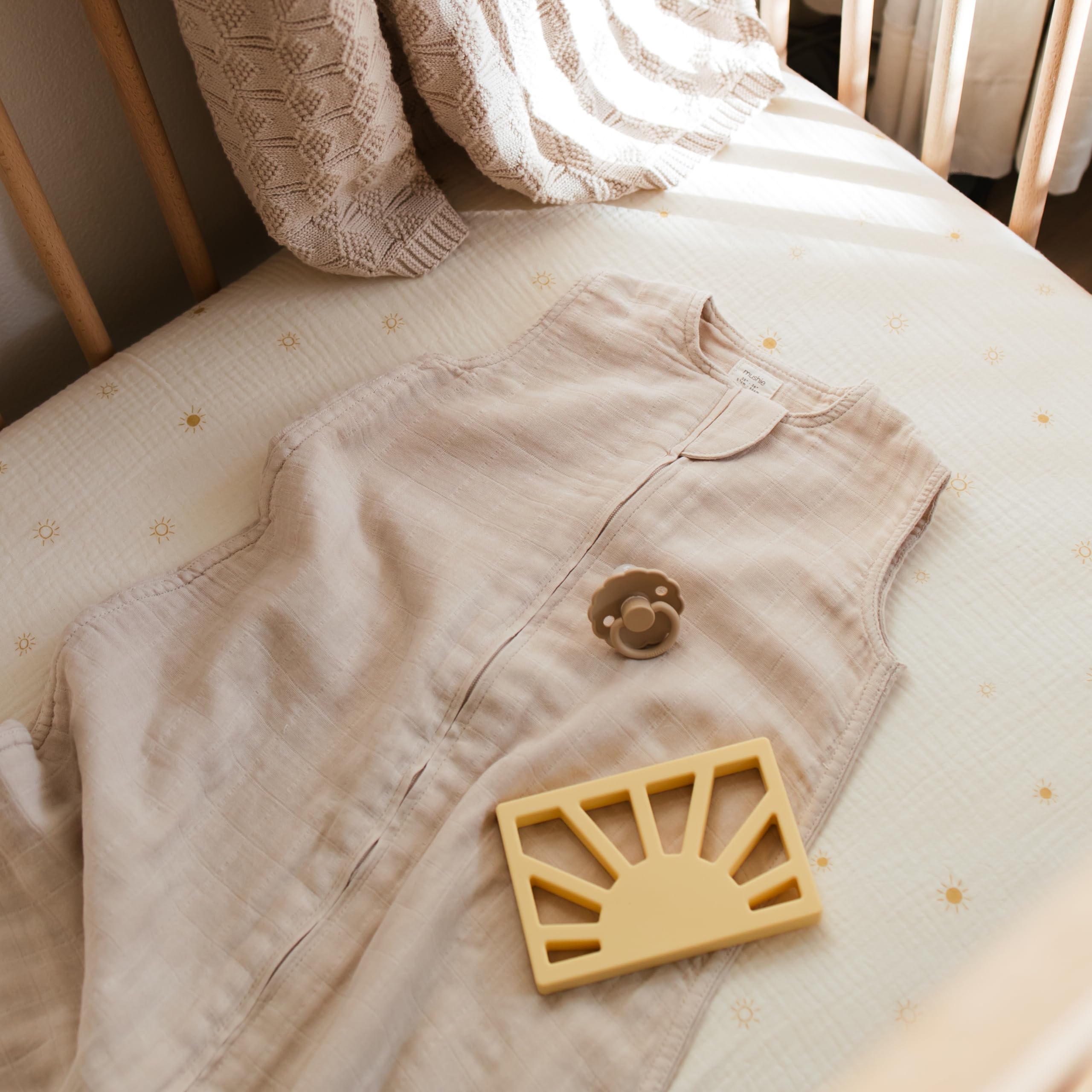 mushie Baby Wearable Blanket | 100% Organic Cotton Muslin | Sleeping Bag for Infants (Natural)