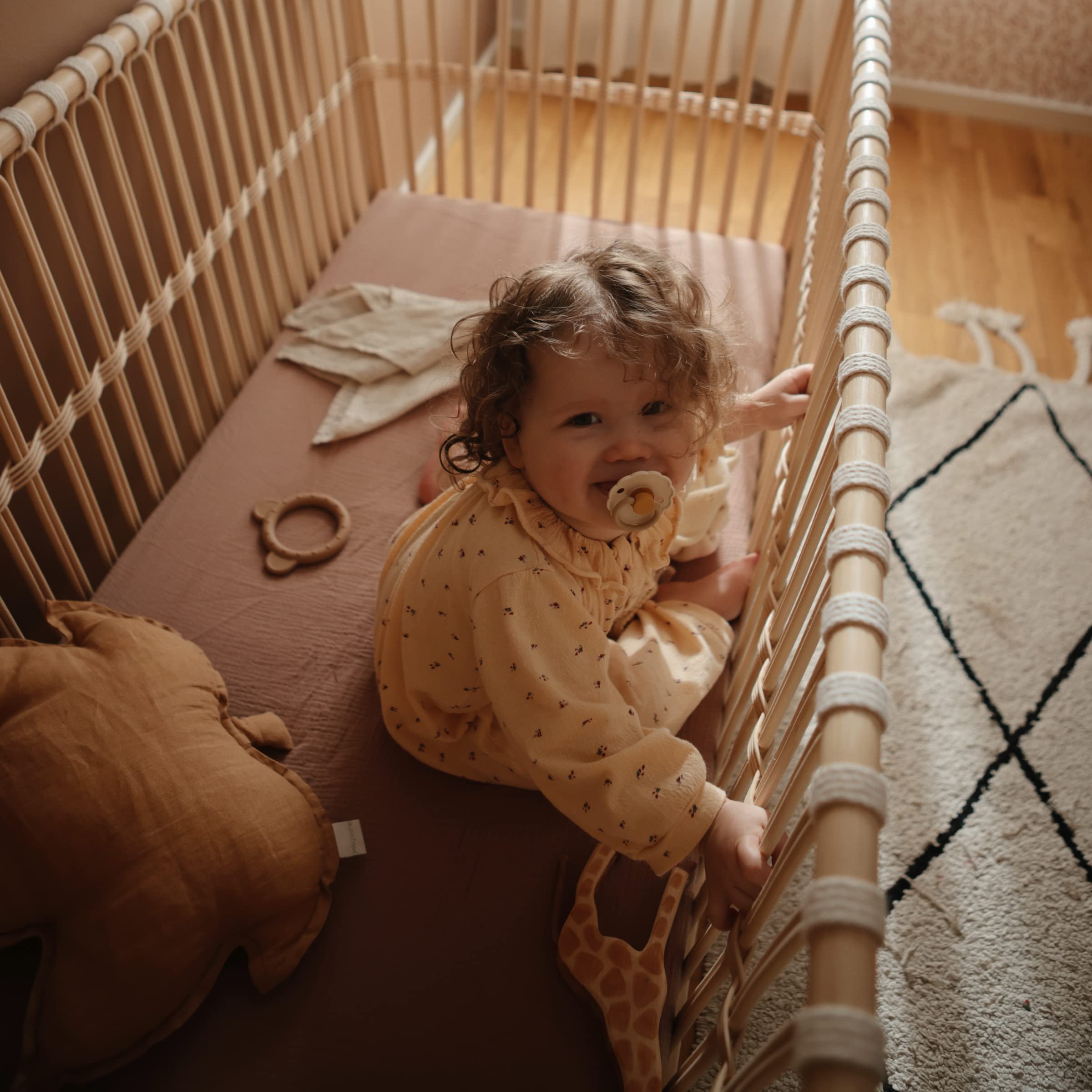 mushie Extra Soft Muslin Fitted Crib Sheet | 192 Thread Count | 28"x 52" (Fog)