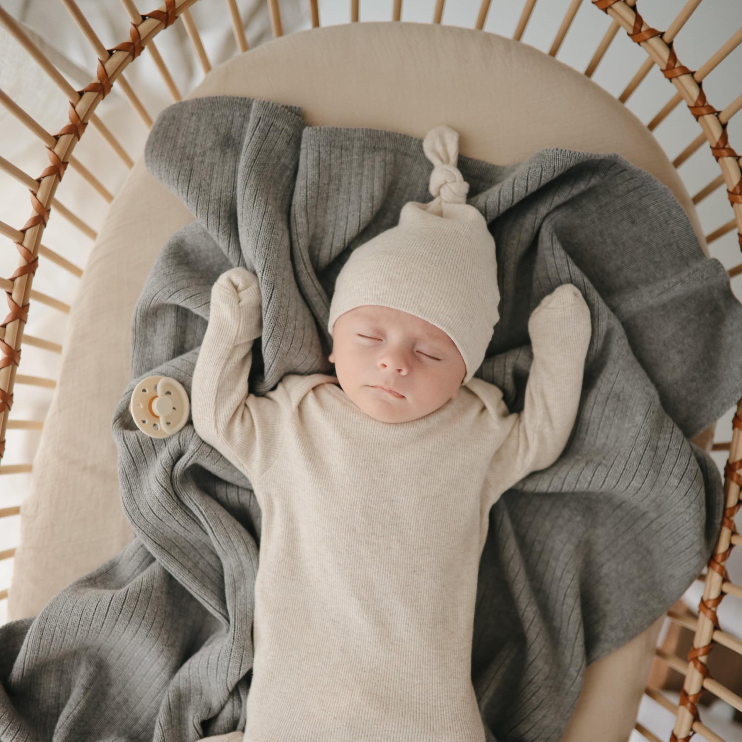 mushie Extra Soft Muslin Fitted Crib Sheet | 192 Thread Count | 28"x 52" (Fog)