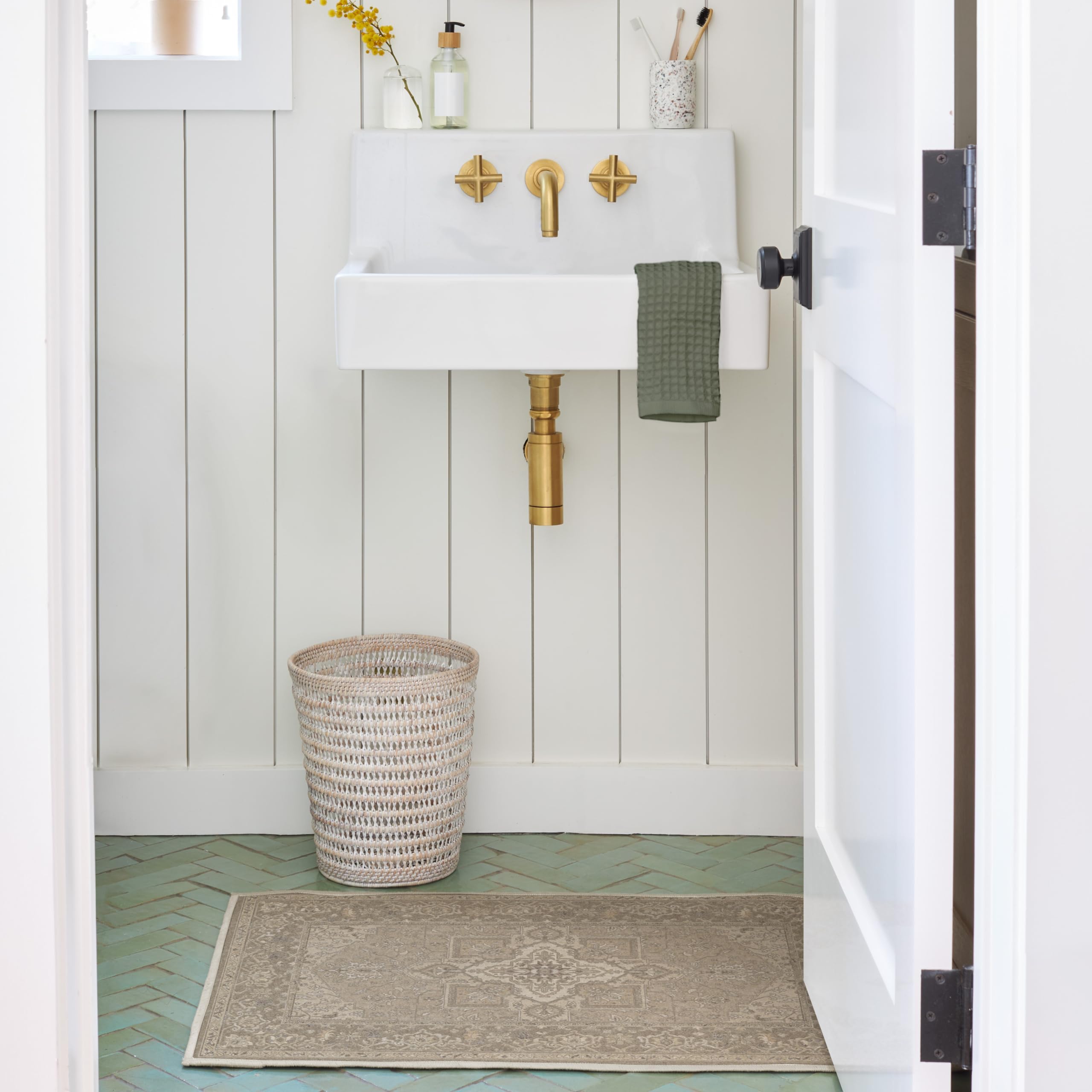 RUGGABLE Maral Heriz Washable Rug - Perfect Vintage Area Rug for Living Room Bedroom Kitchen - Pet & Child Friendly - Stain & Water Resistant - Creme 3&