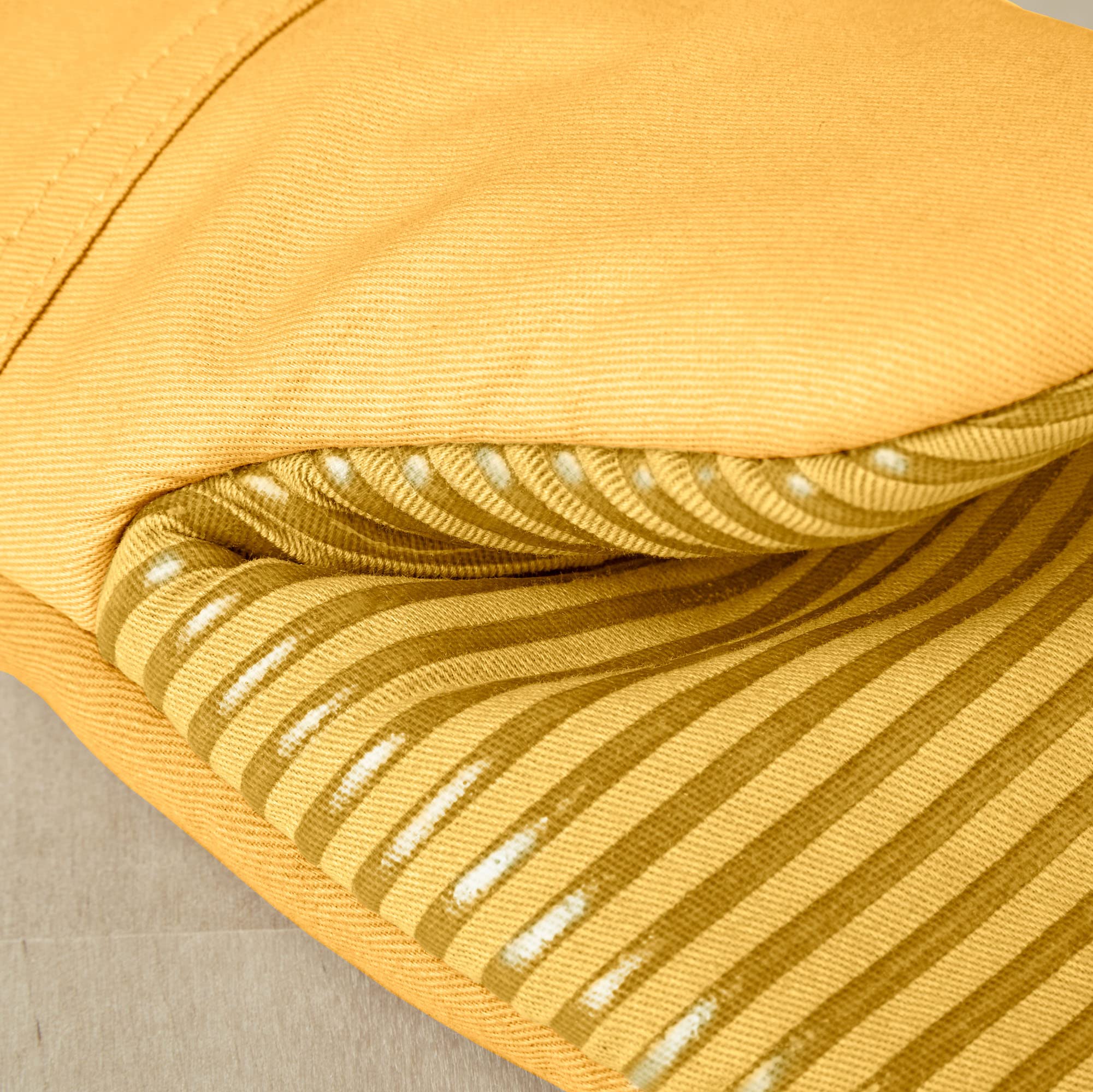 KitchenAid Beacon Two-Tone Non-Slip Mini Oven Mitt Set, Milkshake/Beige, 5.5"x8", 2 Piece