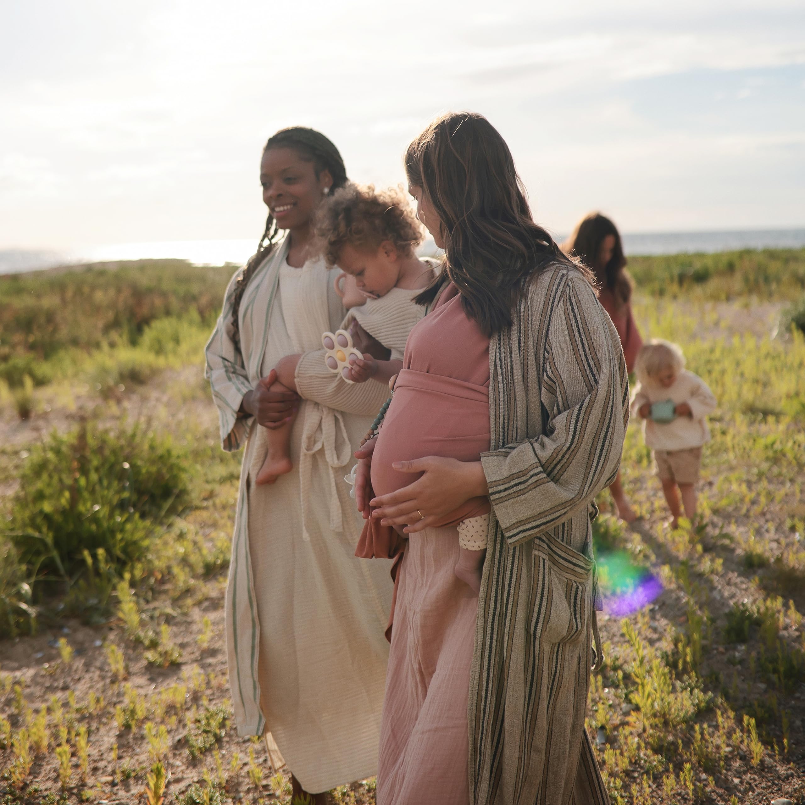 mushie Paint Palette Press Toy