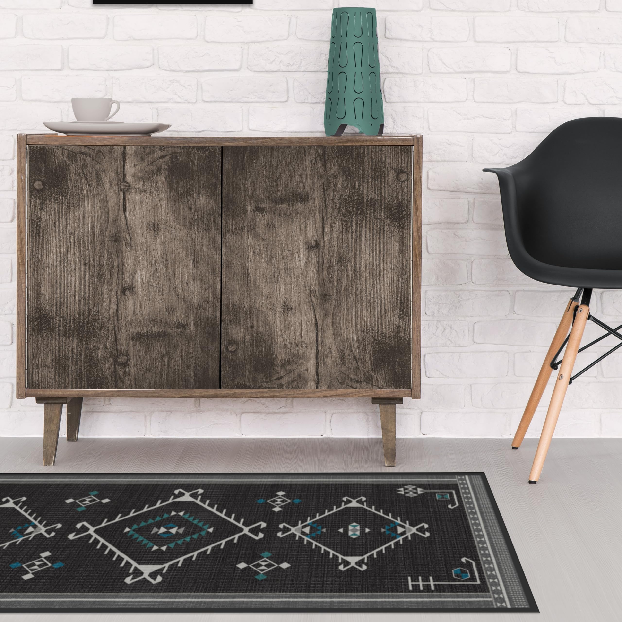 RUGGABLE Damali Runner Rug - Perfect Boho Washable Rug for Entryway Hallway Kitchen - Pet & Child Friendly - Non-Toxic - Stain & Water Resistant - Black & White 2.5&