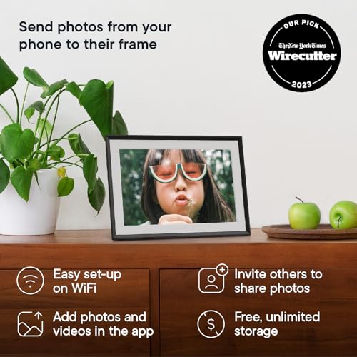 Aura Digital Picture Frame - 10.1&quot; HD Mat Display | Wirecutter&