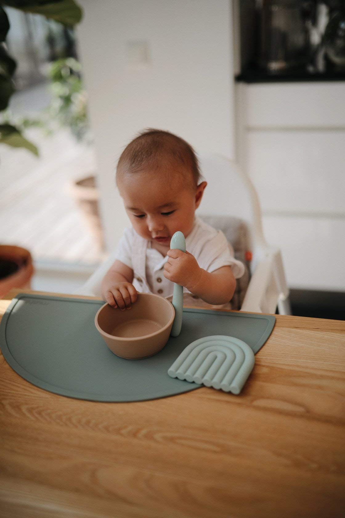 mushie Silicone Suction Bowl | BPA-Free Non-Slip Design (Ivory)