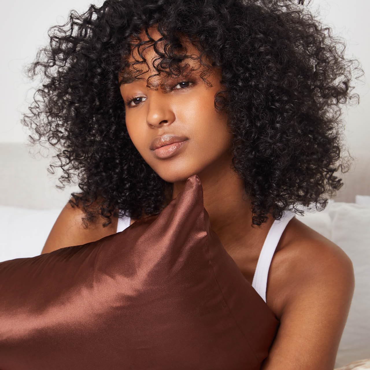 Kitsch Satin Pillowcase with Zipper for Hair &amp; Skin, Softer Than Silk Pillow Cases Queen, Smooth Pillow Covers, Machine Washable, Wrinkle-Free, Cooling Satin Pillow Cases Standard Size 19&quot;x26&quot;, Ivory