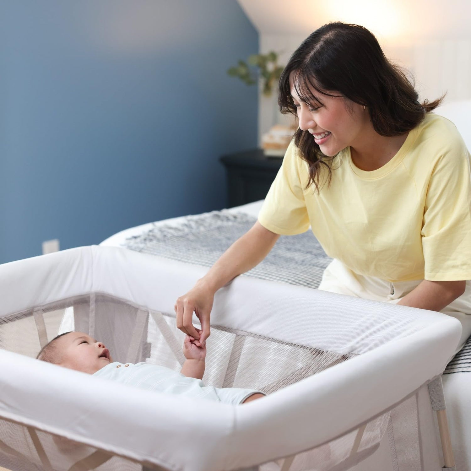 Maxi-Cosi Swift Baby Playpen with Mat, Baby Play Yards, Pack and Play with Bassinet - Portable Playpen for Babies and Toddlers, Classic Oat