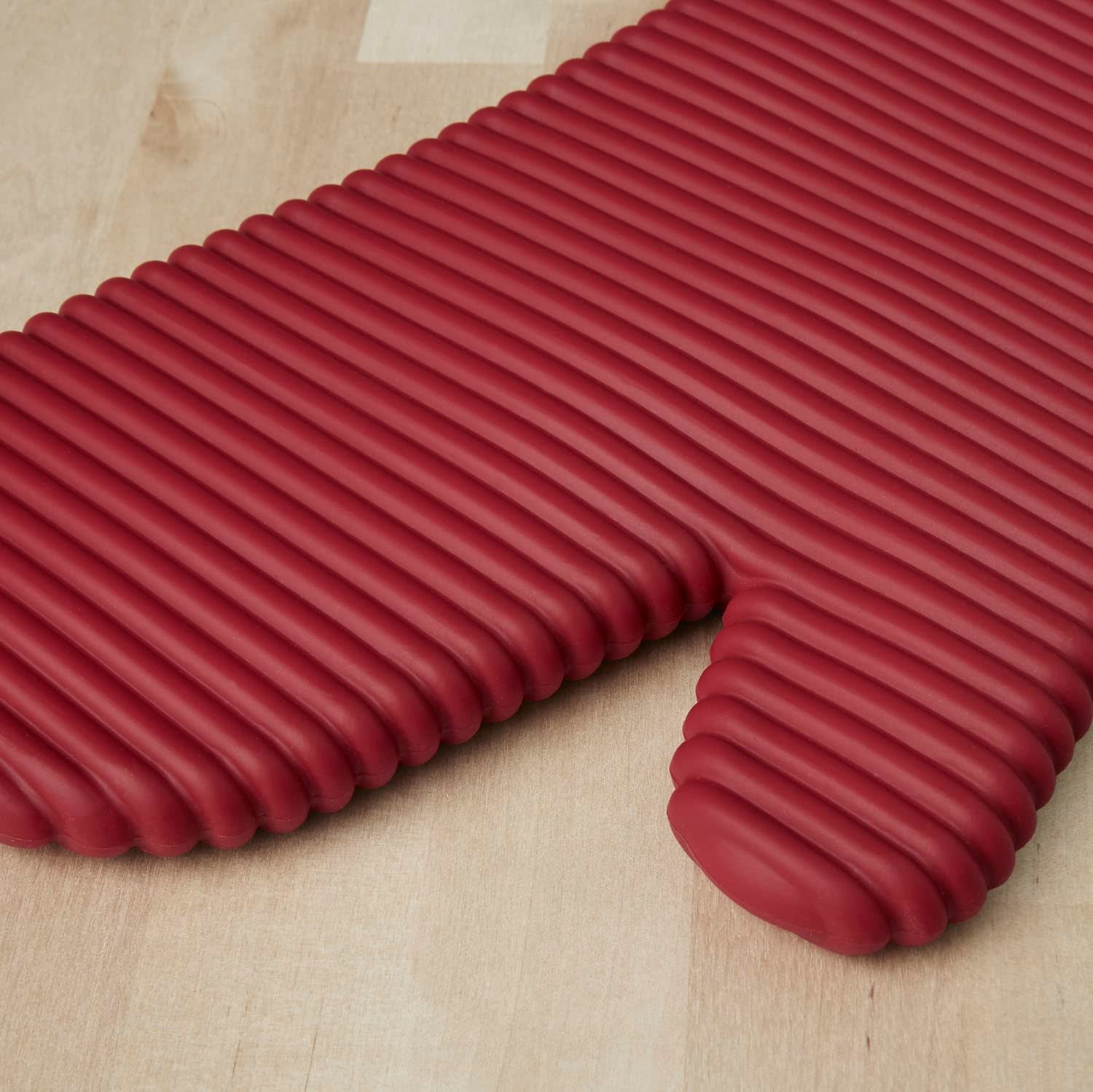 KitchenAid Ribbed Soft Silicone Oven Mitt Set, 7&quot;x13&quot;, Milkshake 2 Count