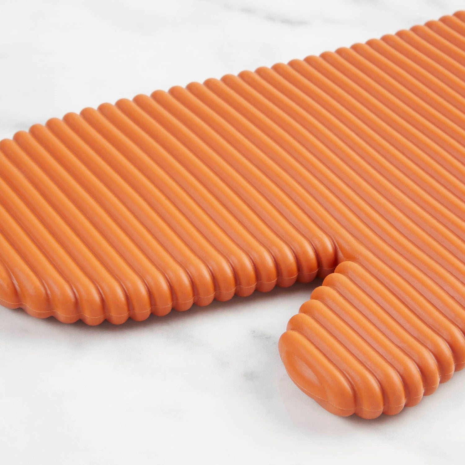 KitchenAid Ribbed Soft Silicone Oven Mitt Set, 7&quot;x13&quot;, Milkshake 2 Count